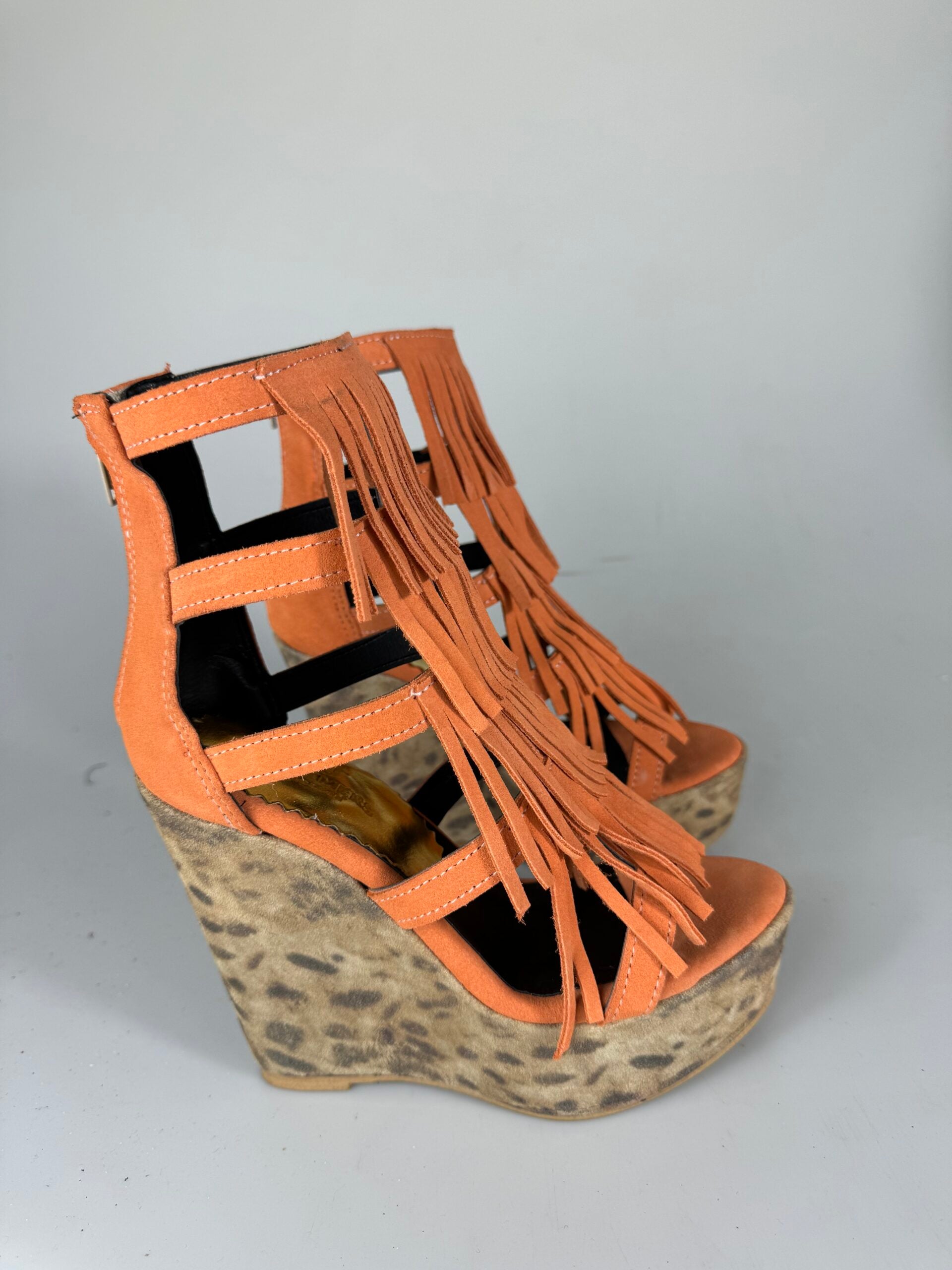 Carmensita Aphrodite Suede Orange Spotted Rip