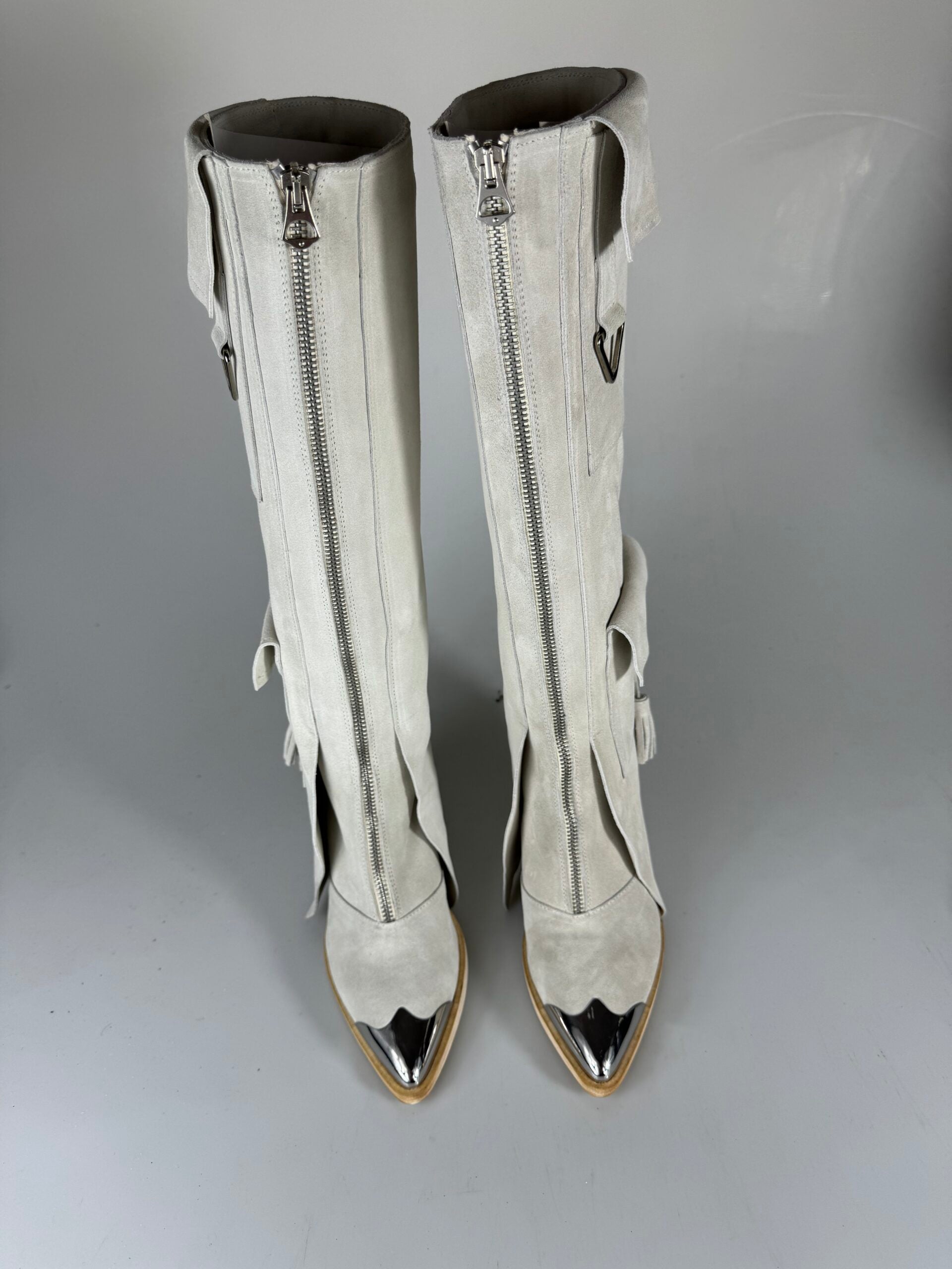 Isa LP116 beige suede