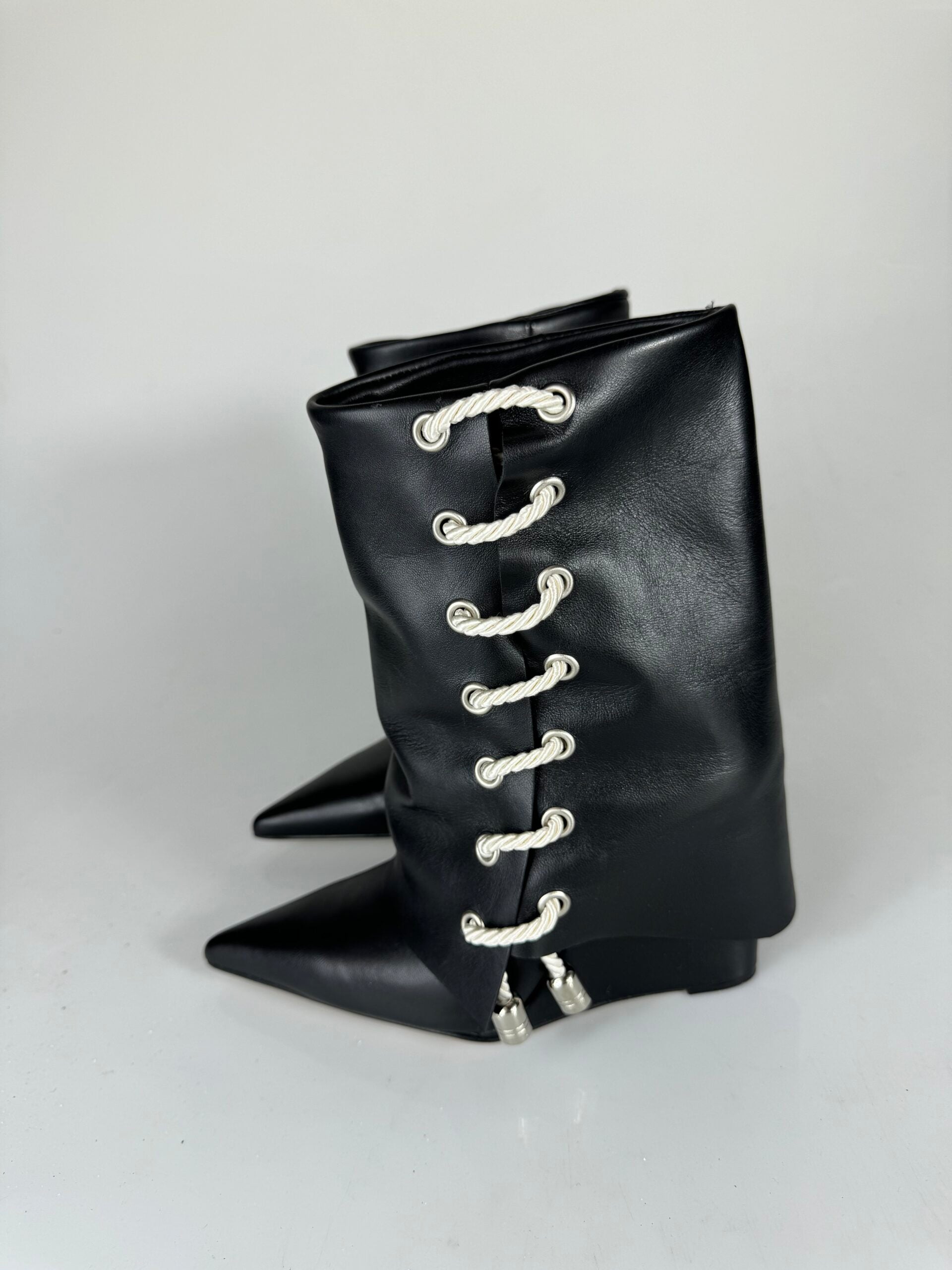 Acapulco SE159 black calfskin