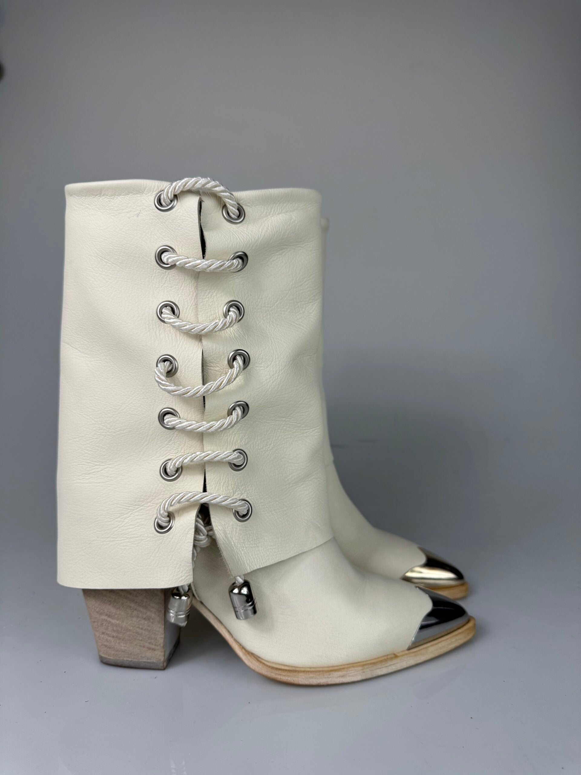 Isa i33 milk calf