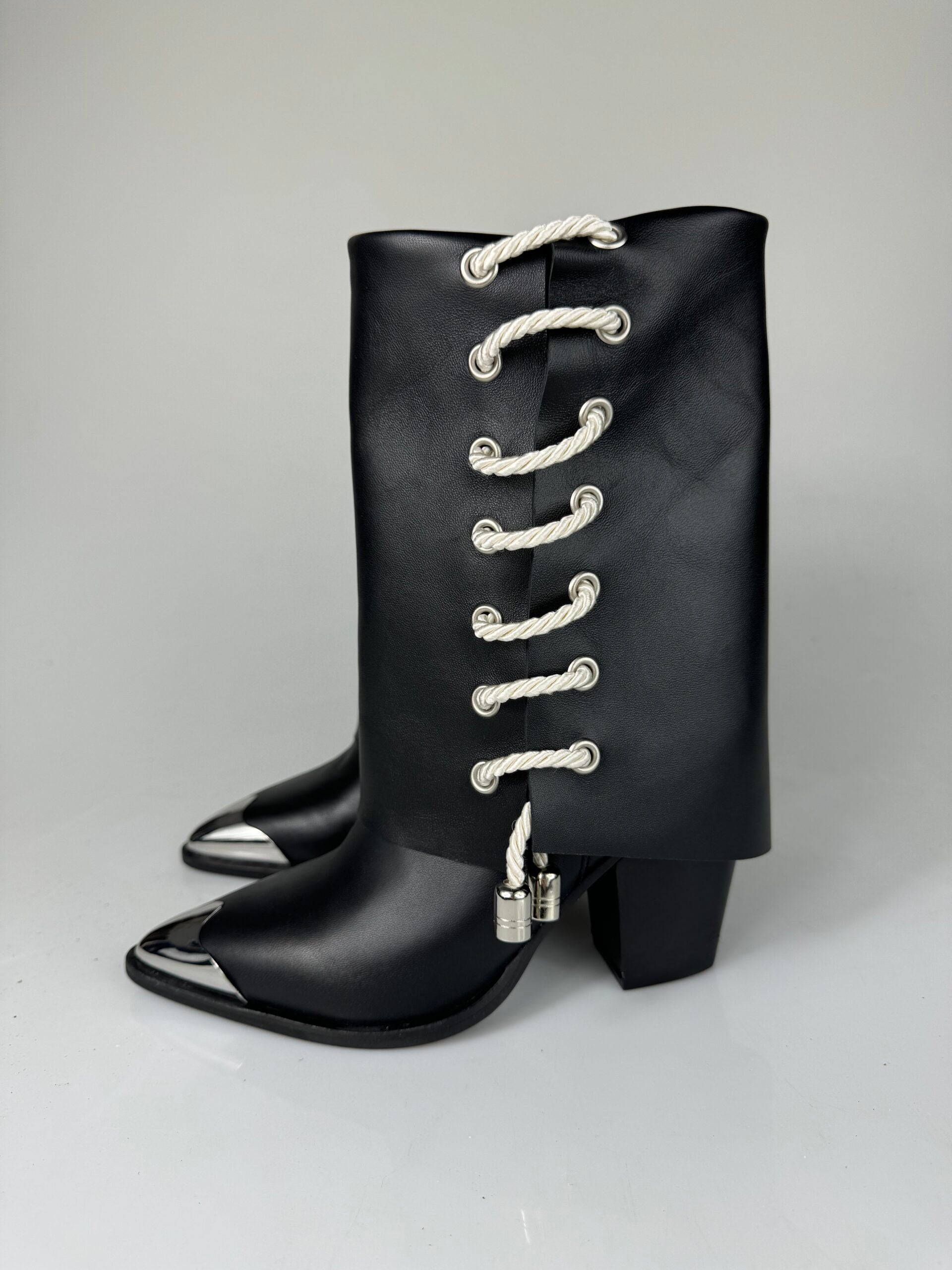 Isa i33 black calf