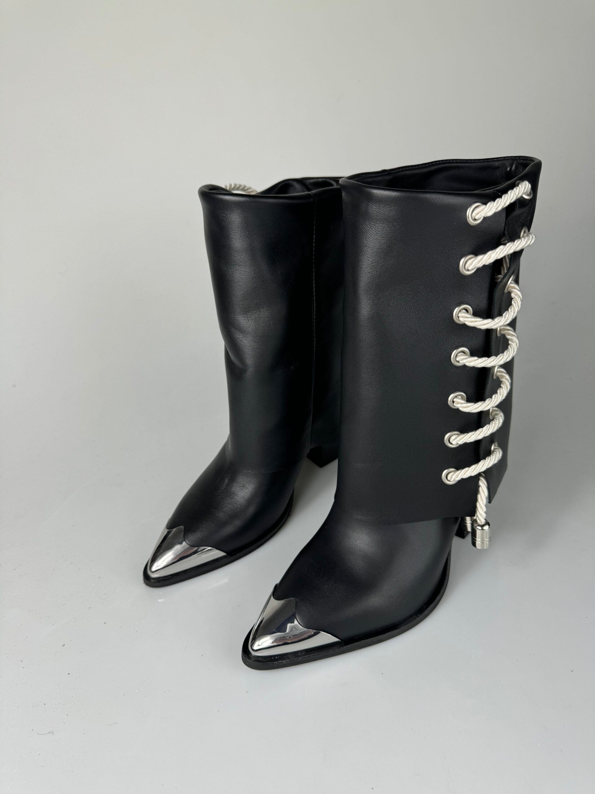 Isa i33 black calf