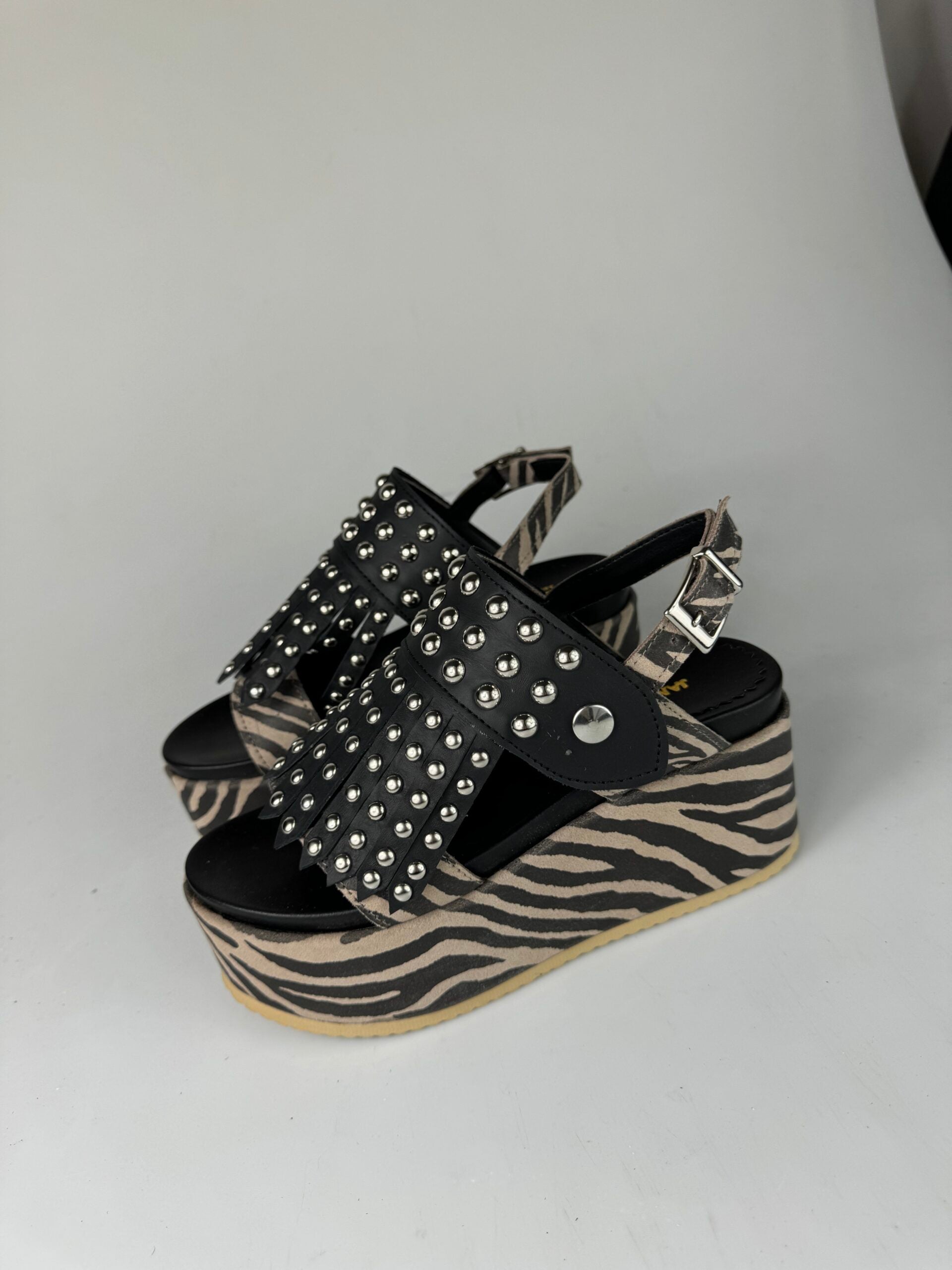 Holly51 black leather rip tabby