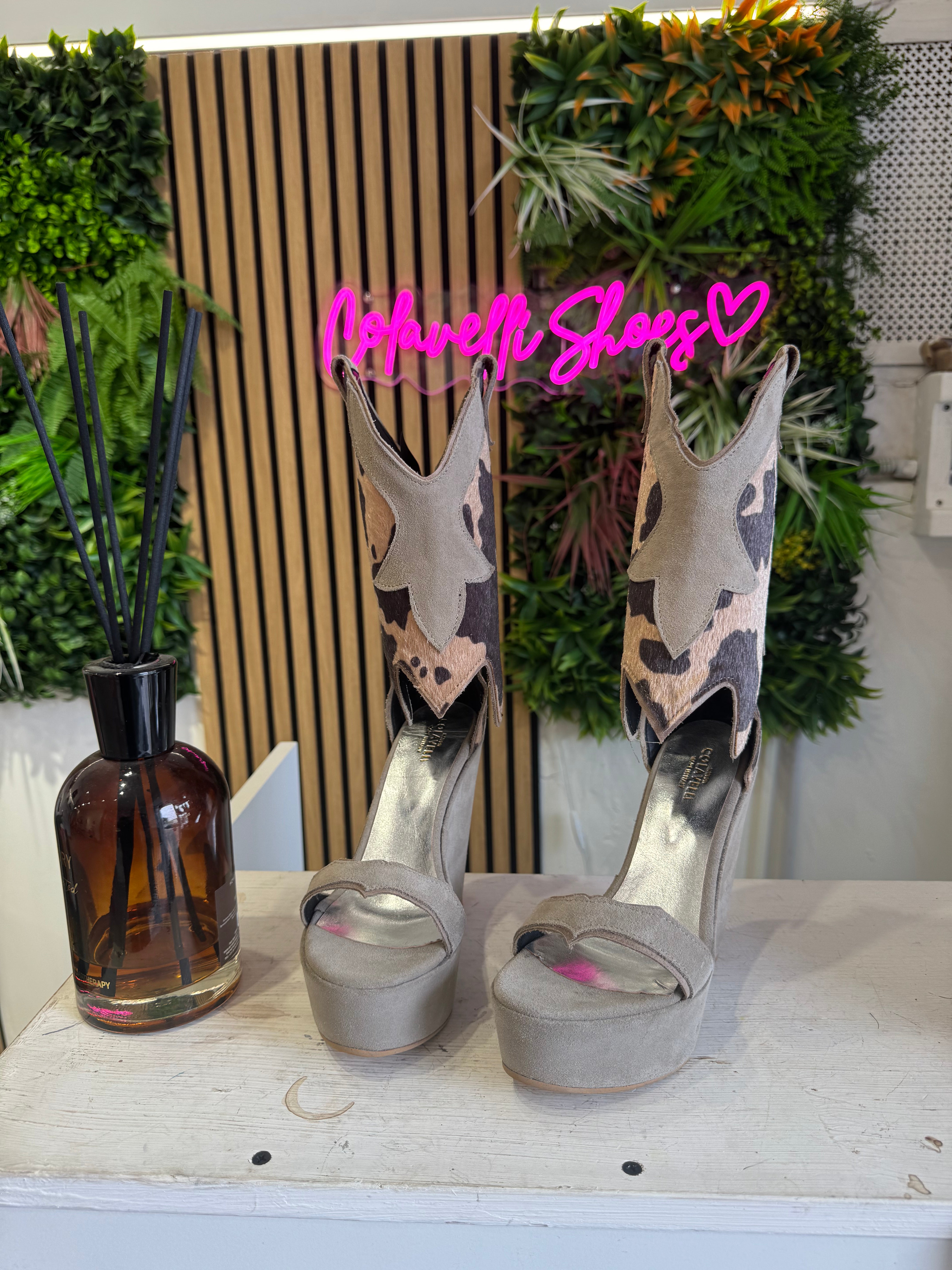 Carmensita Dubai cam beige rip mucca