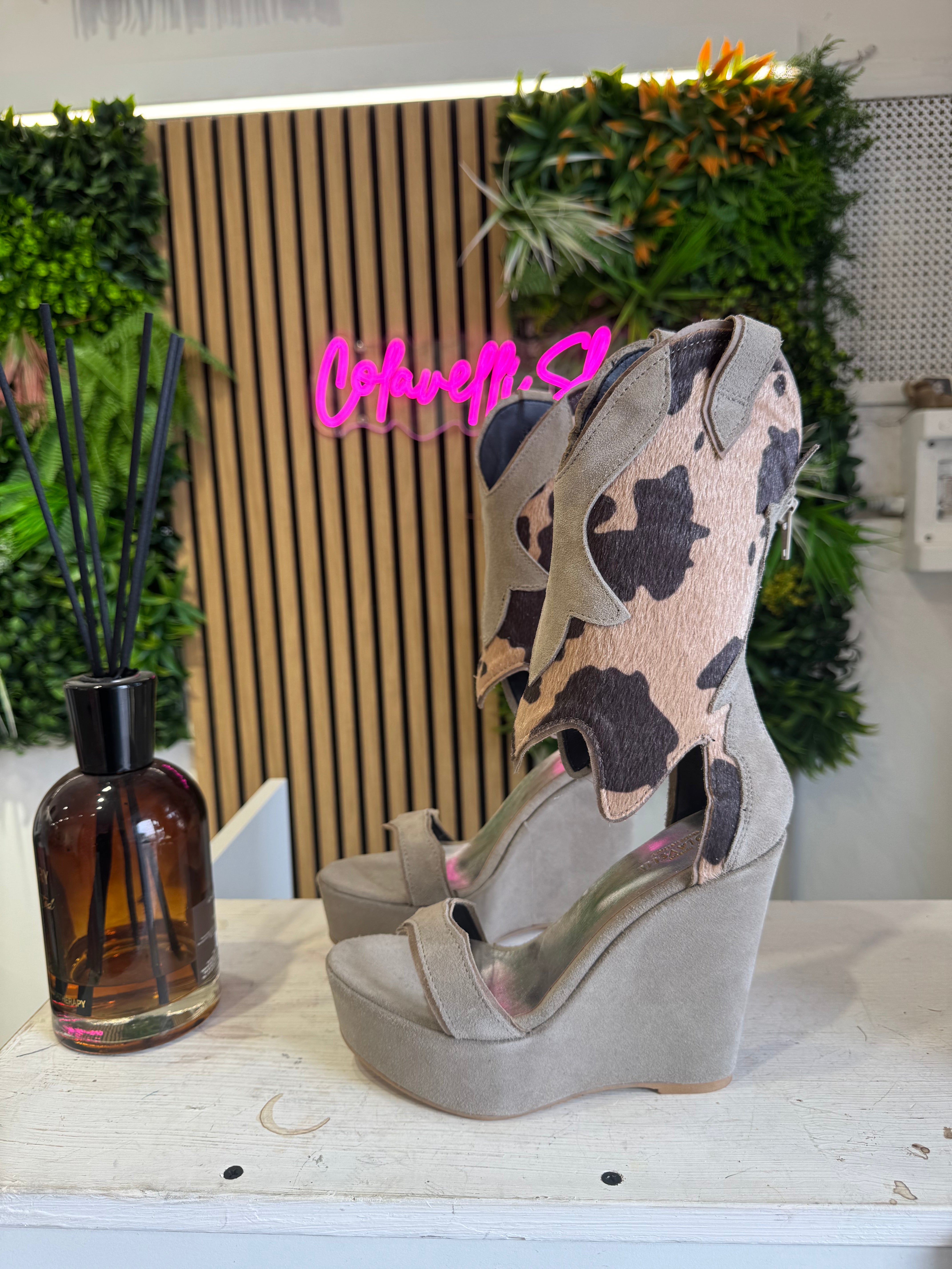 Carmensita Dubai cam beige rip mucca