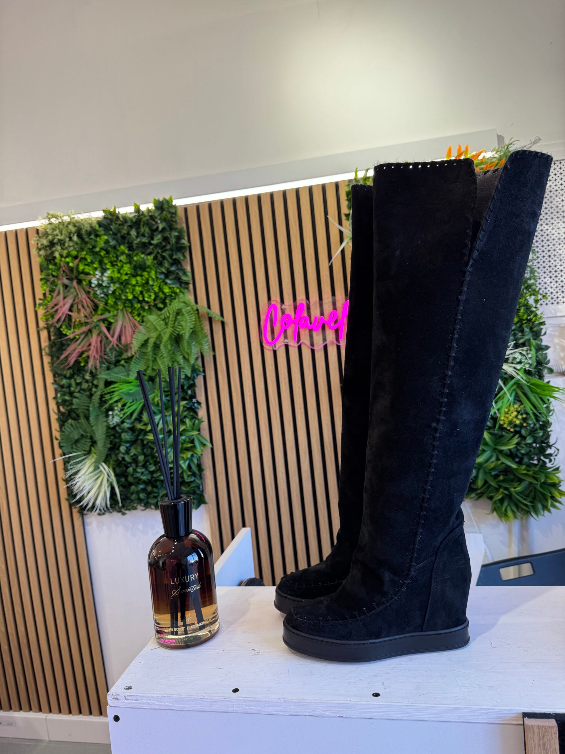 Louu Knee Cam Black Suela negra