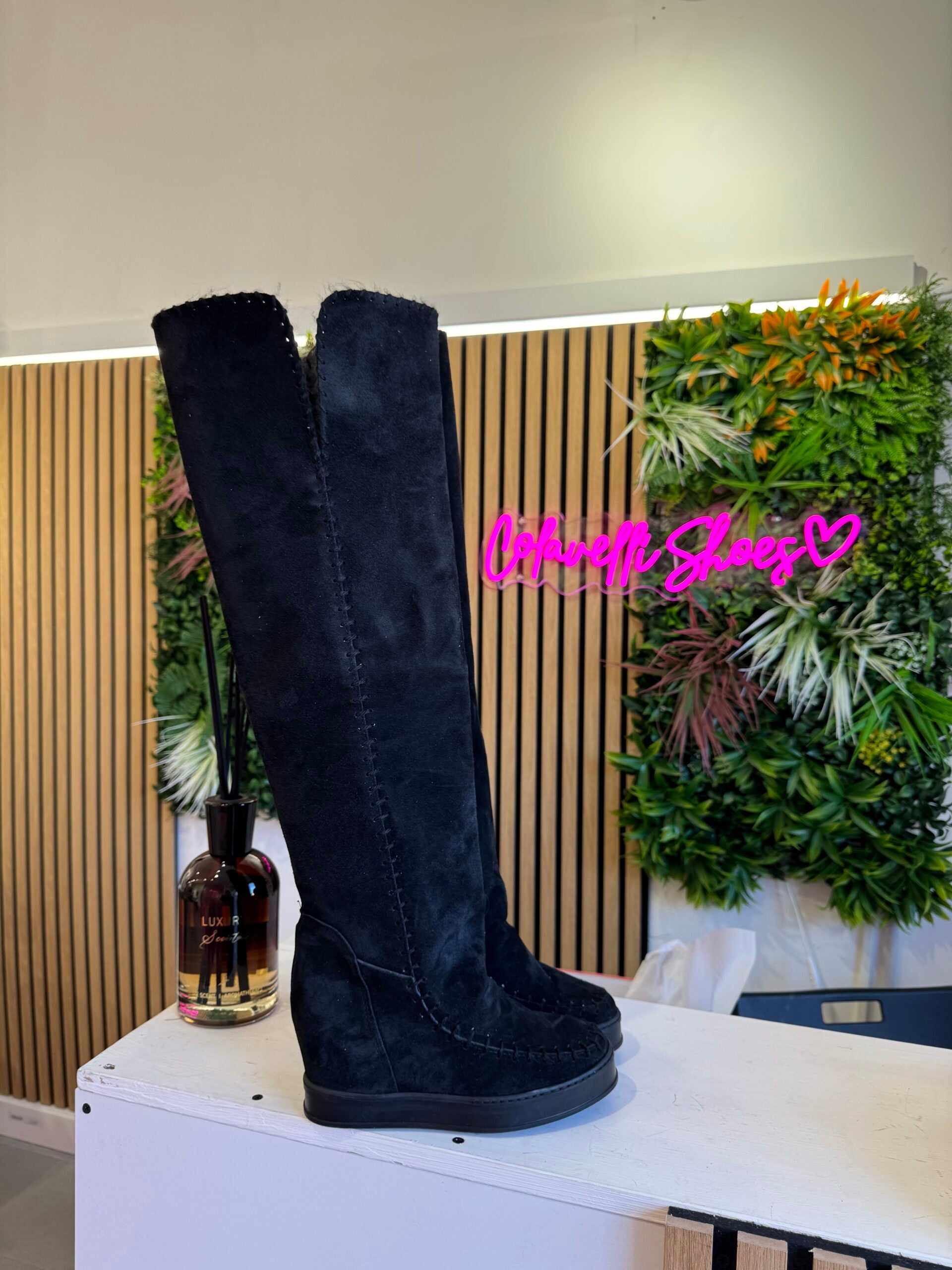 Louu Knee Cam Black Suela negra