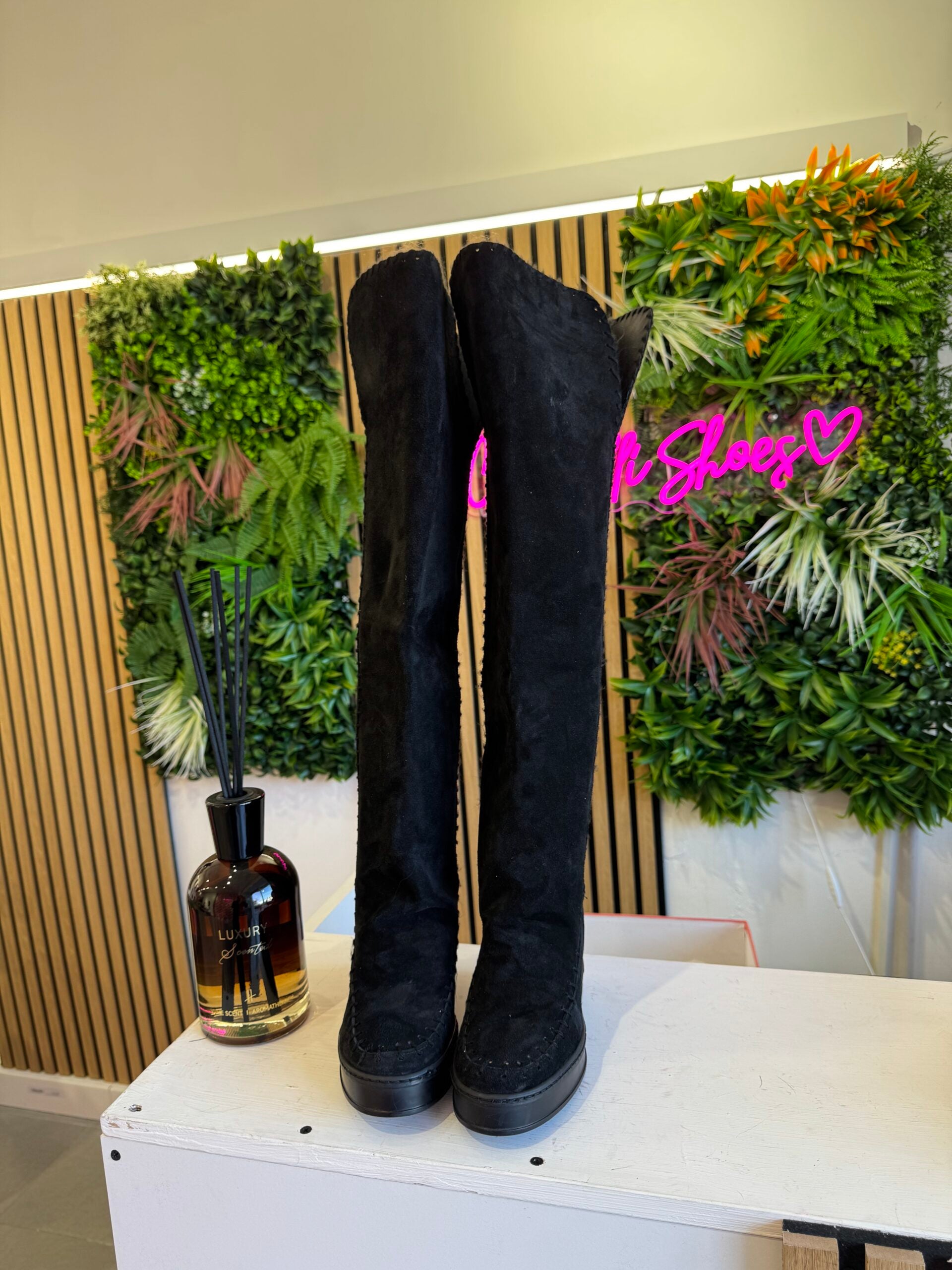Louu Knee Cam Black Suela negra