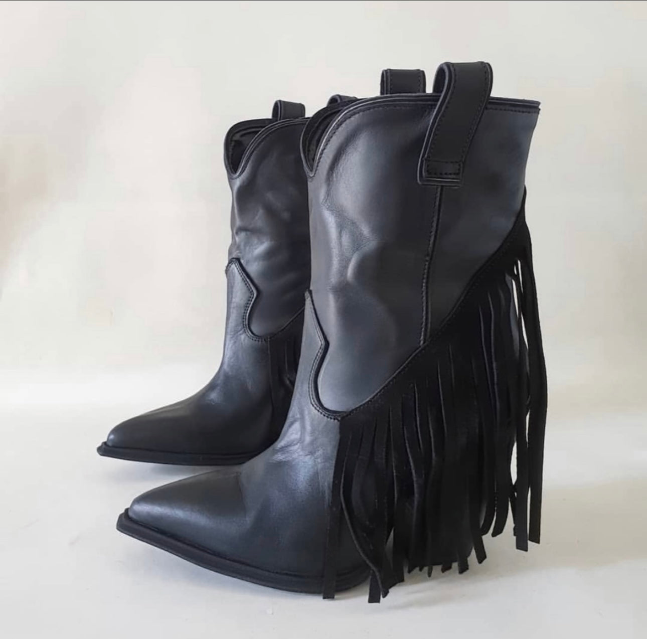 Gabriella8 black leather