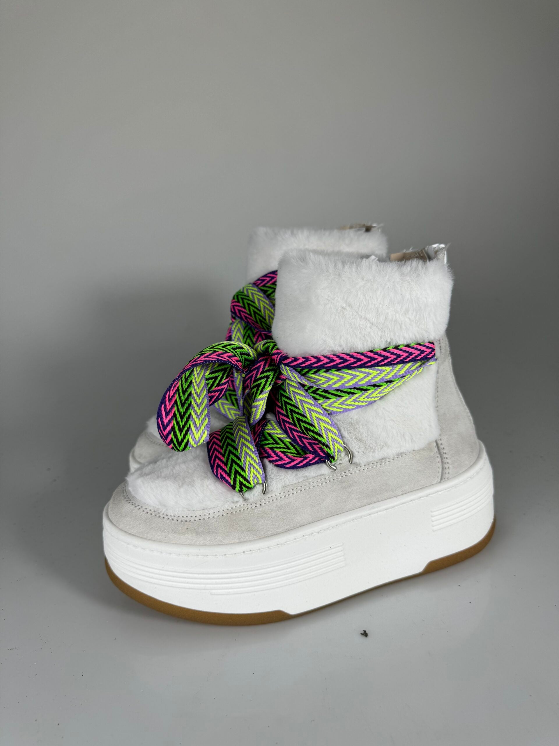 Wolf7 cam ice fur ice multicolor lace