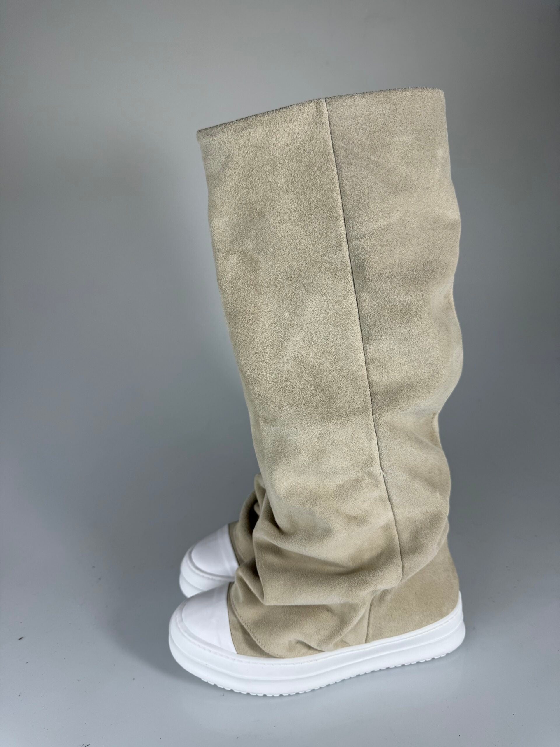 Orlando rasgó la leva beige s. blanco