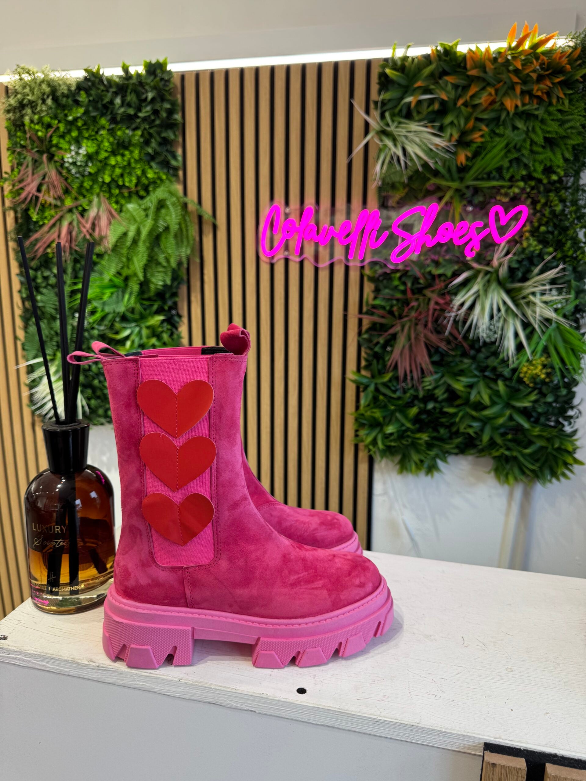 Wake12 heart cam fuchsia