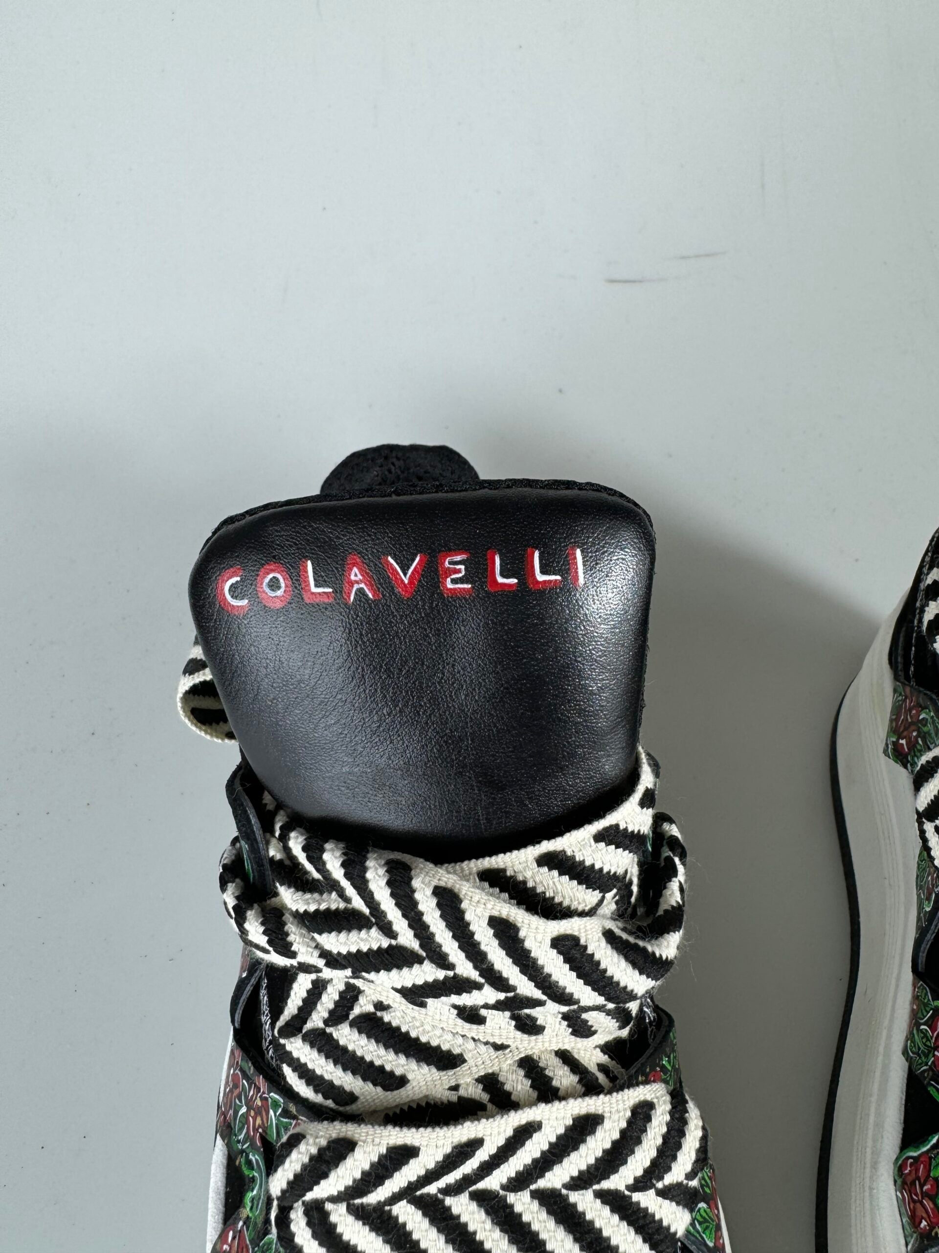 Wolf5 designed black leather