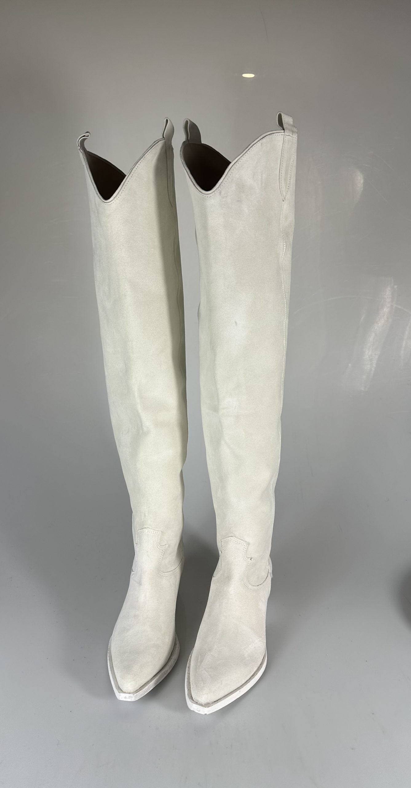 Old West 11 Ice Suede