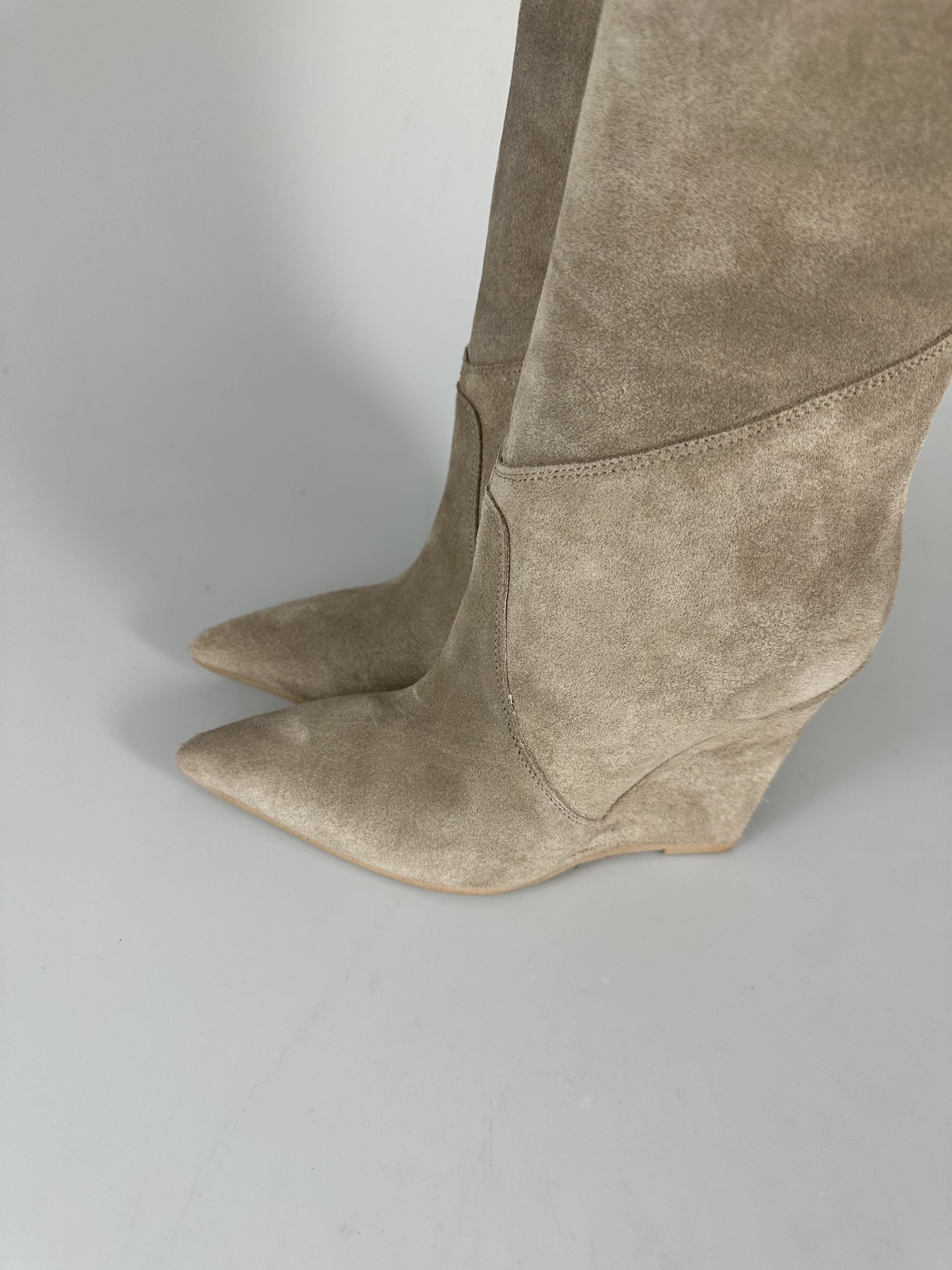 Aurora Santhoo basic cam beige