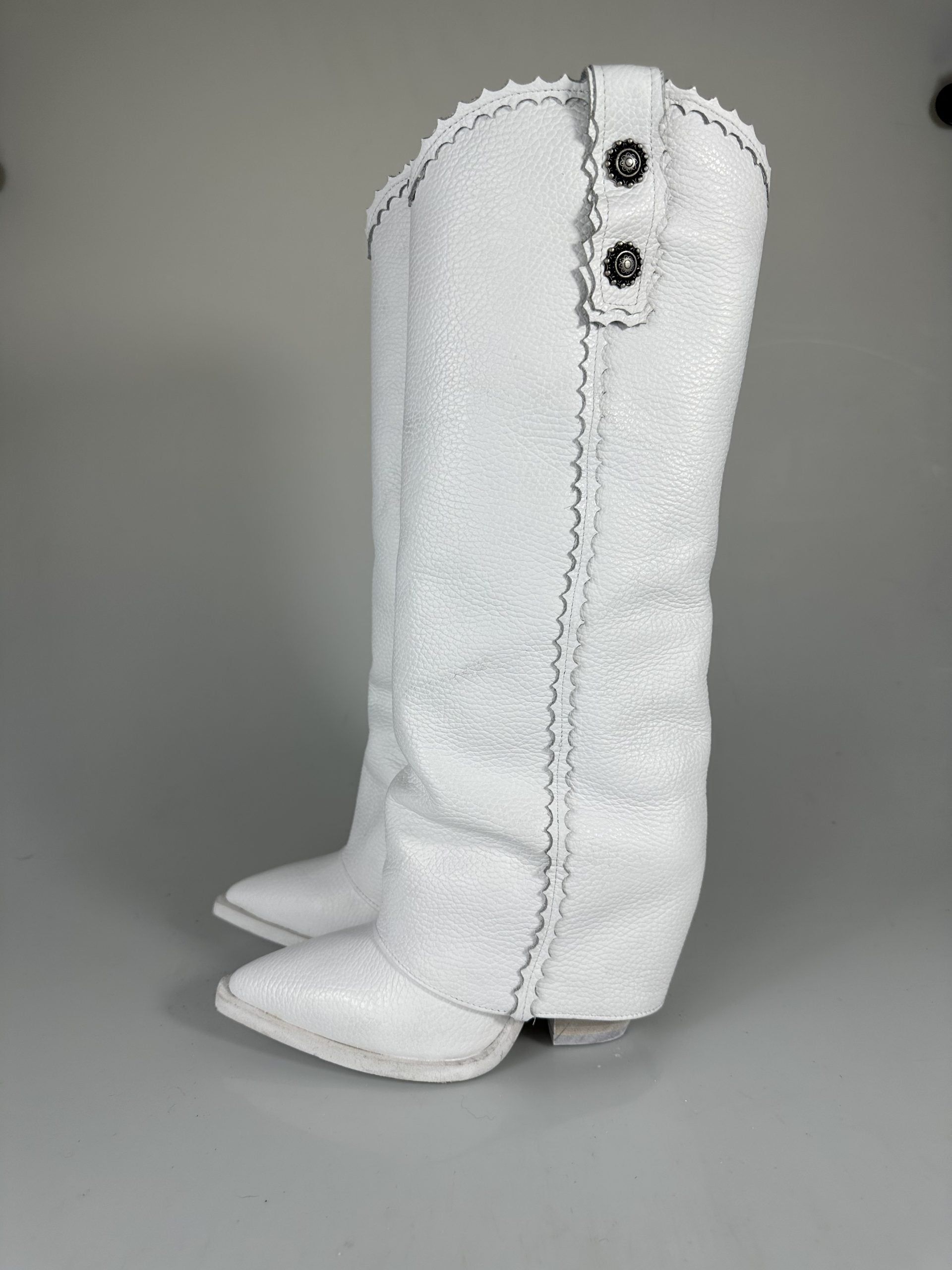 Euphoria basic white leather