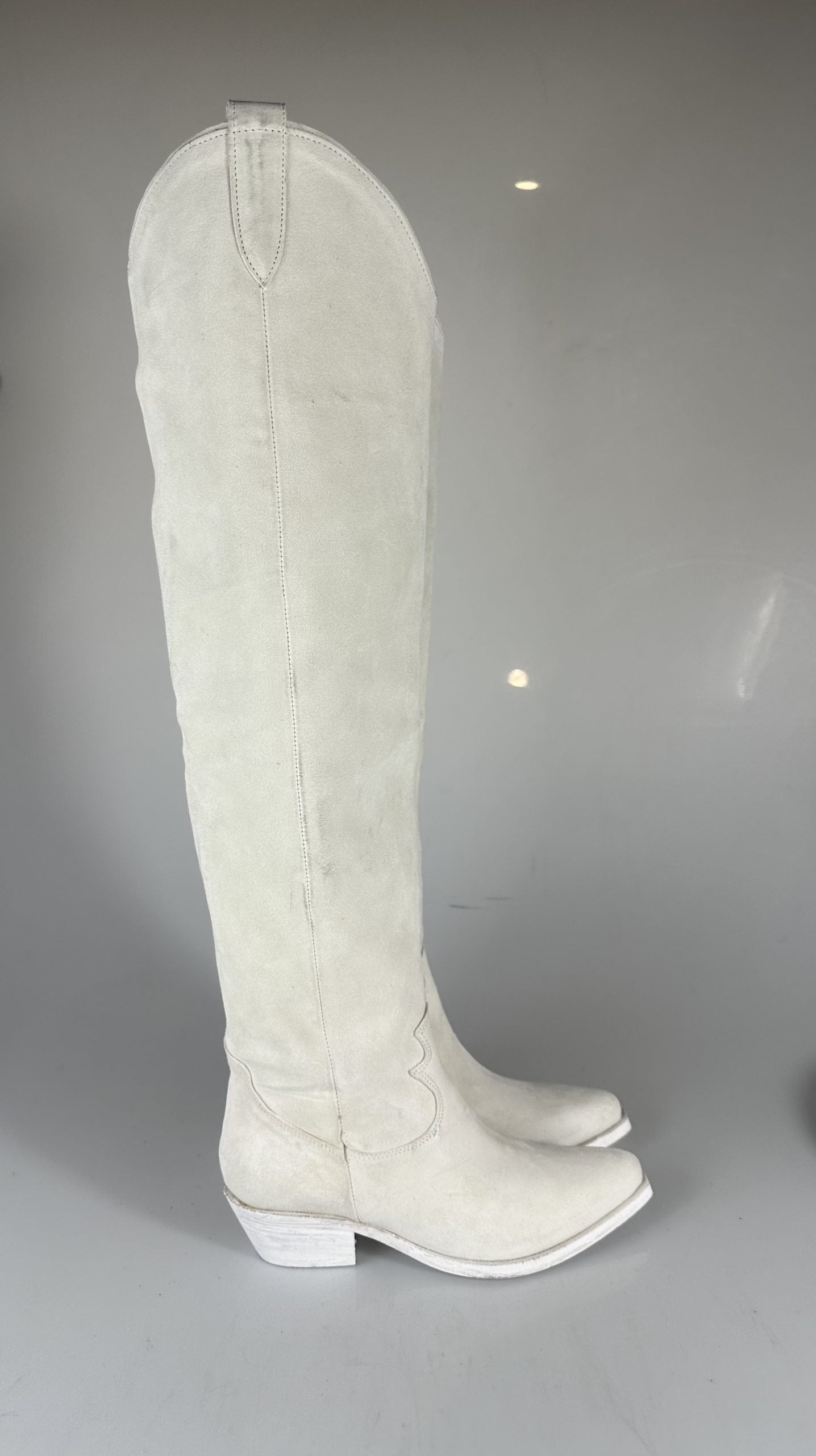 Old West 11 Ice Suede