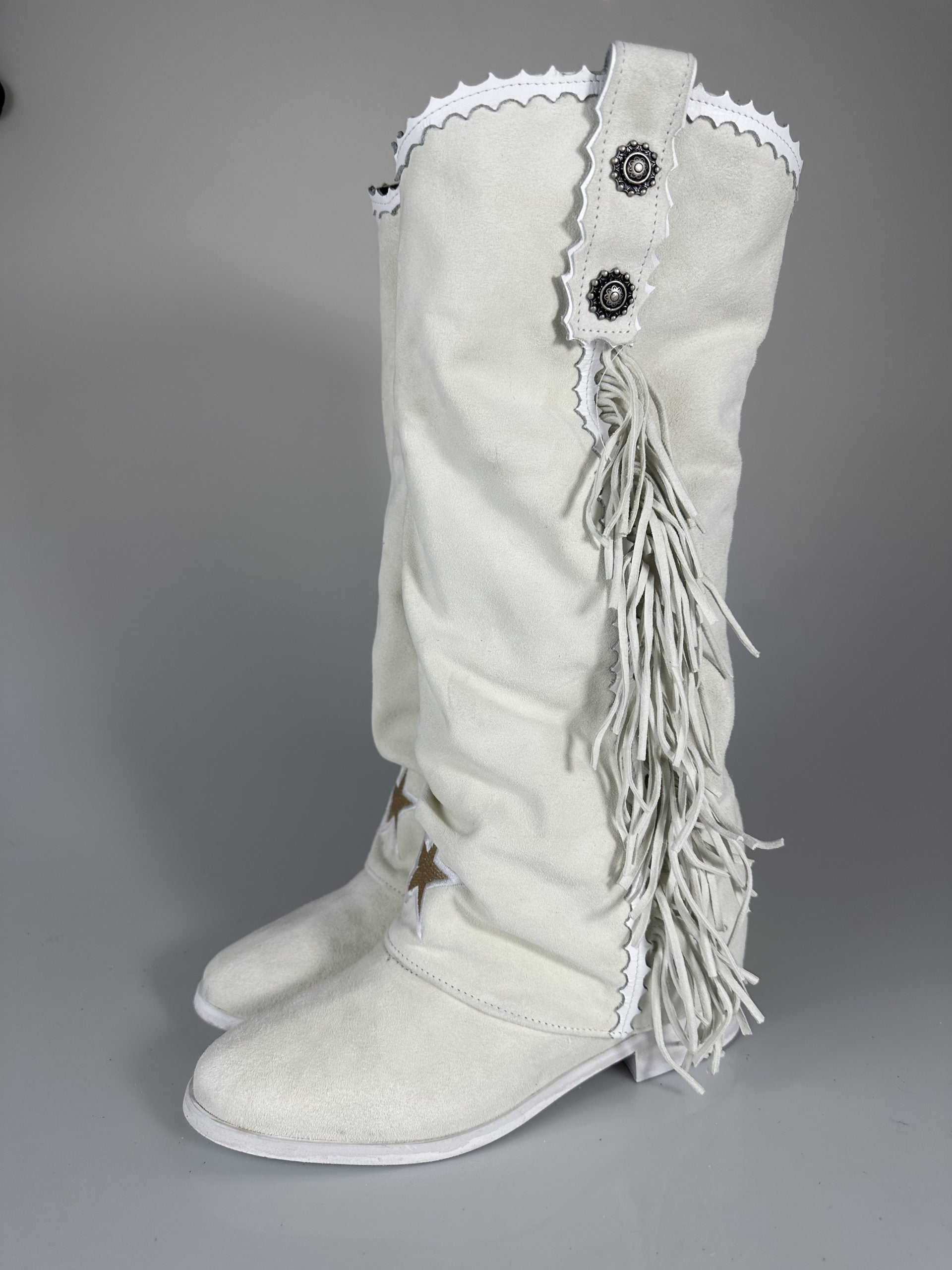 Euphoria23 ice suede
