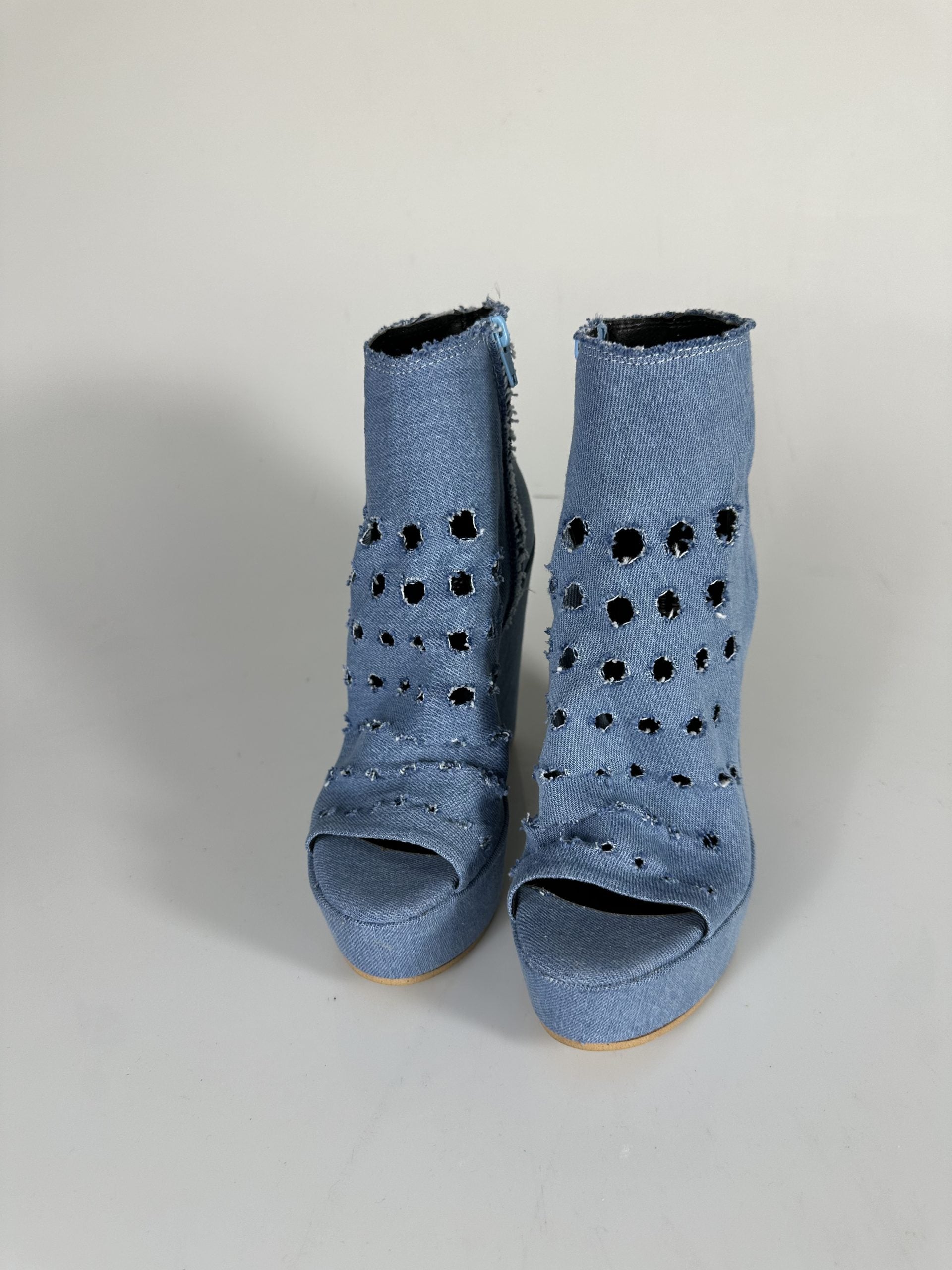 Carmensita light jeans holes