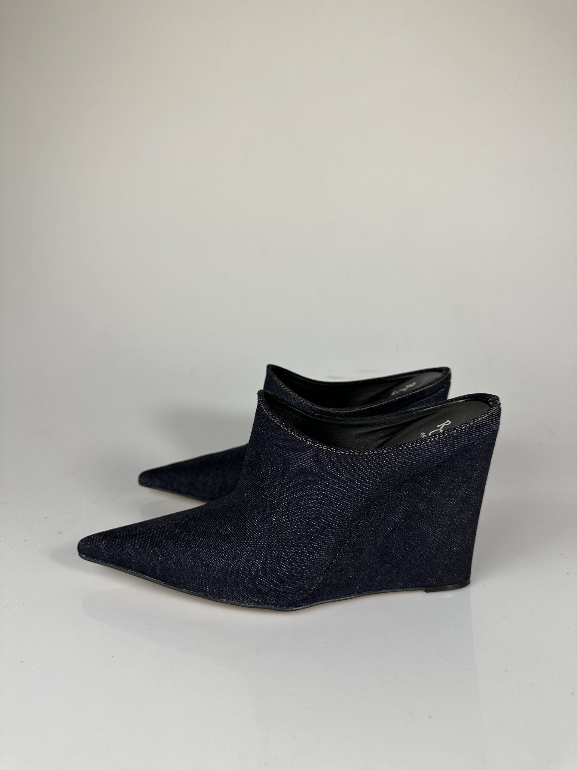Aurora sabo jeans