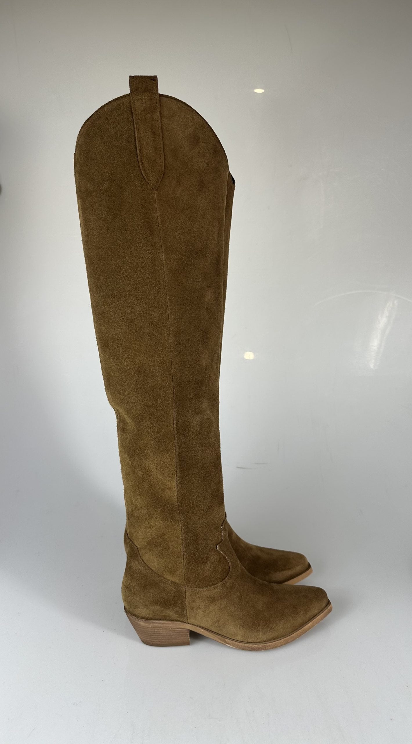 Old West 11 suede leather