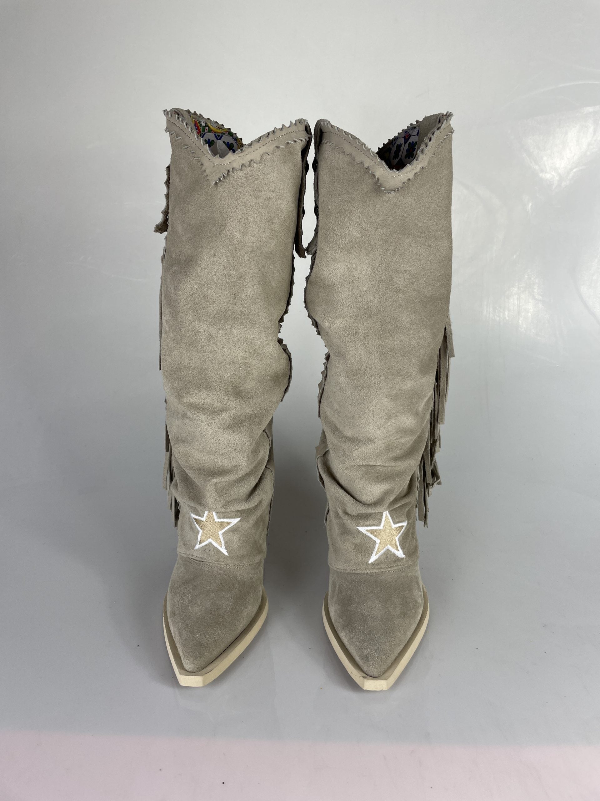 Euphoria beige suede