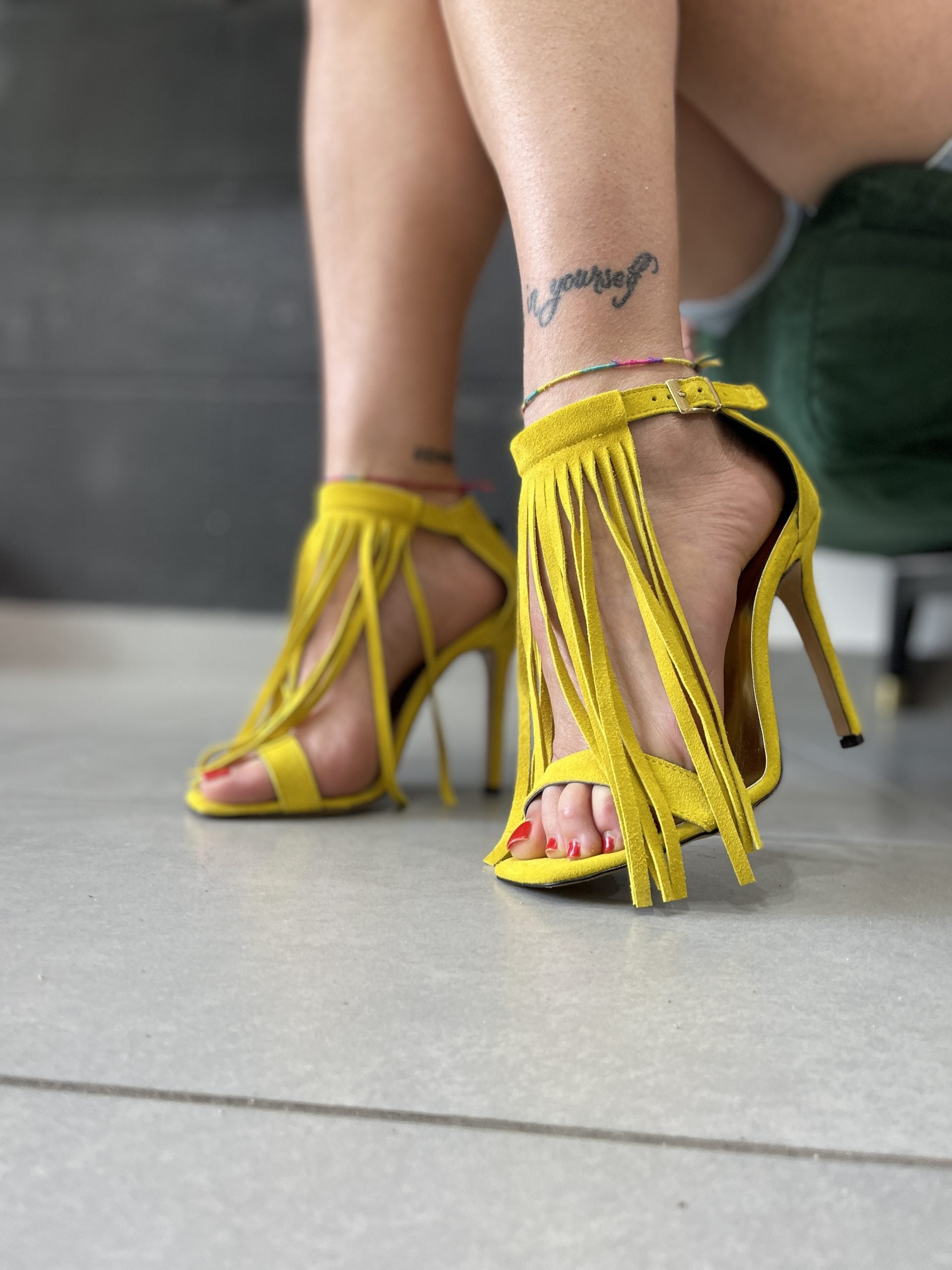 Aurora9 yellow suede