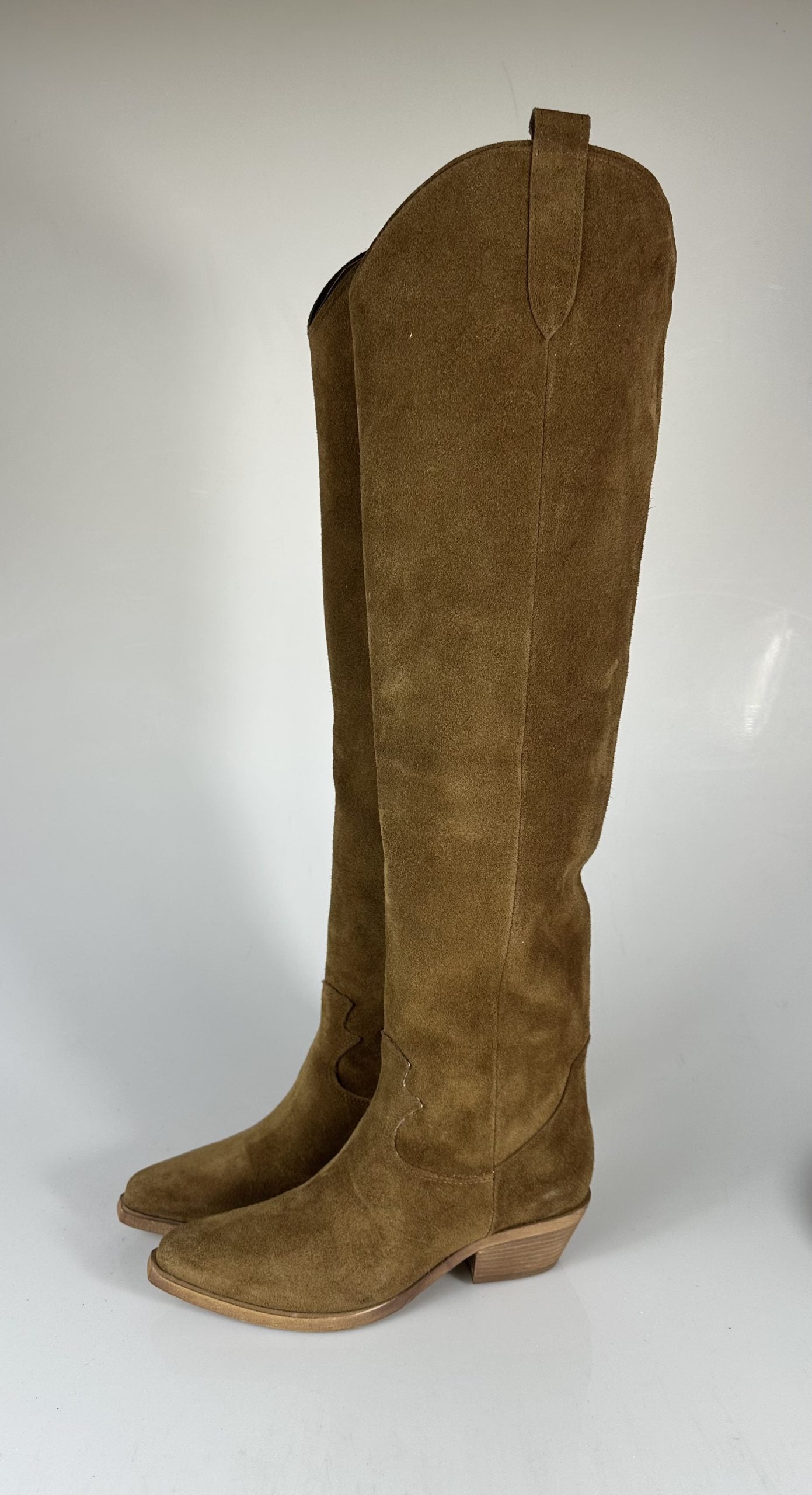 Old West 11 suede leather