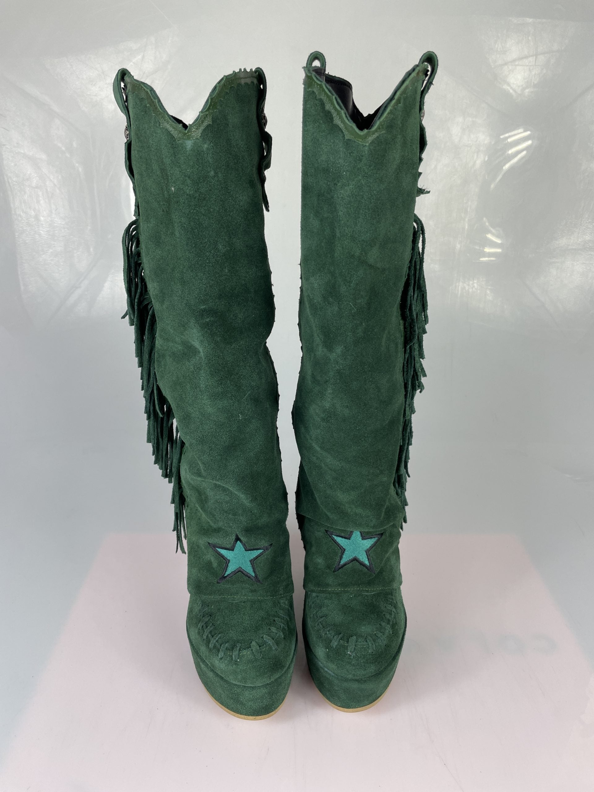 Carmensita Euphoria Green Suede Closed Toe