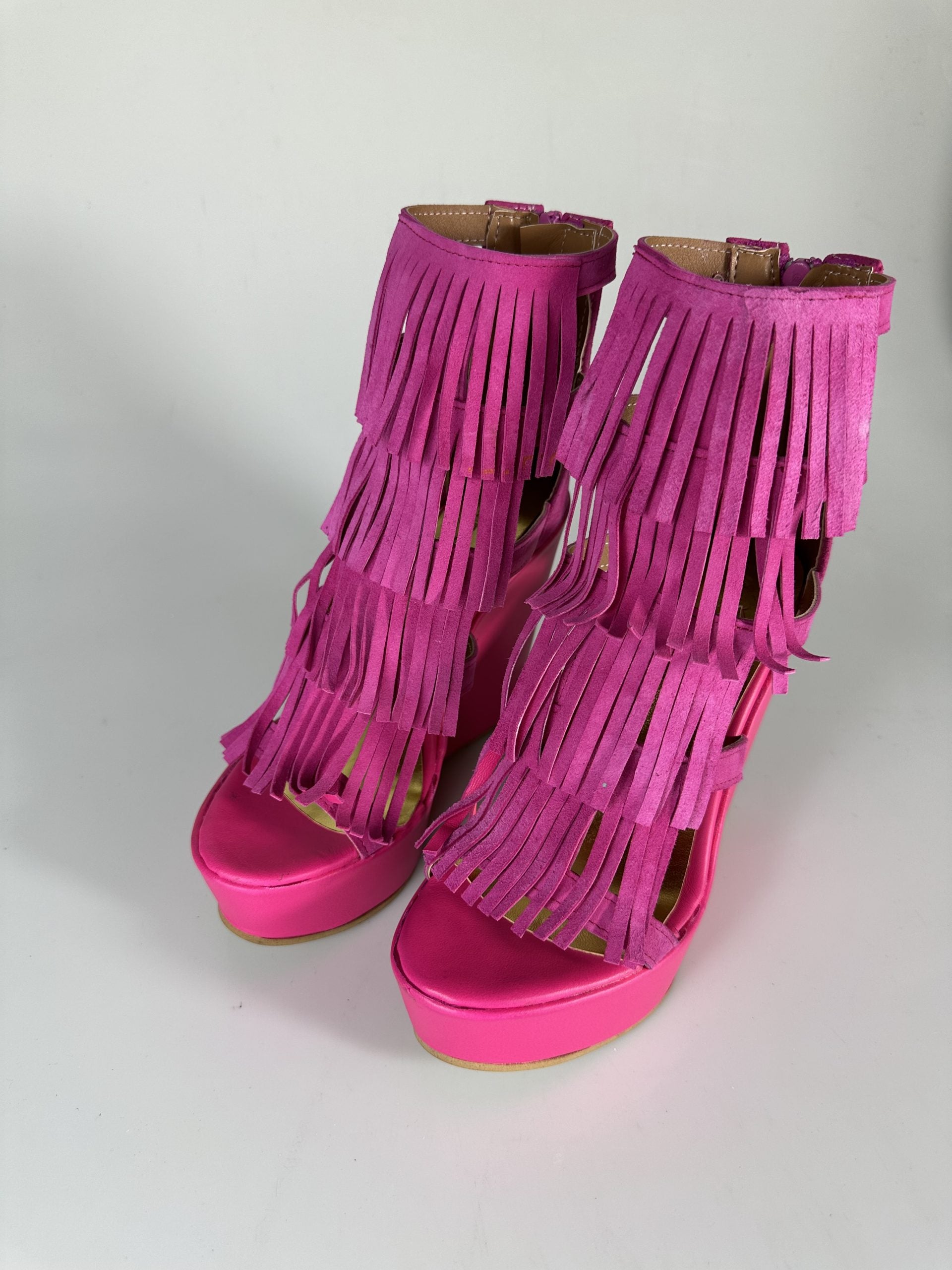 Carmensita Aphrodite fuchsia skin rip cam