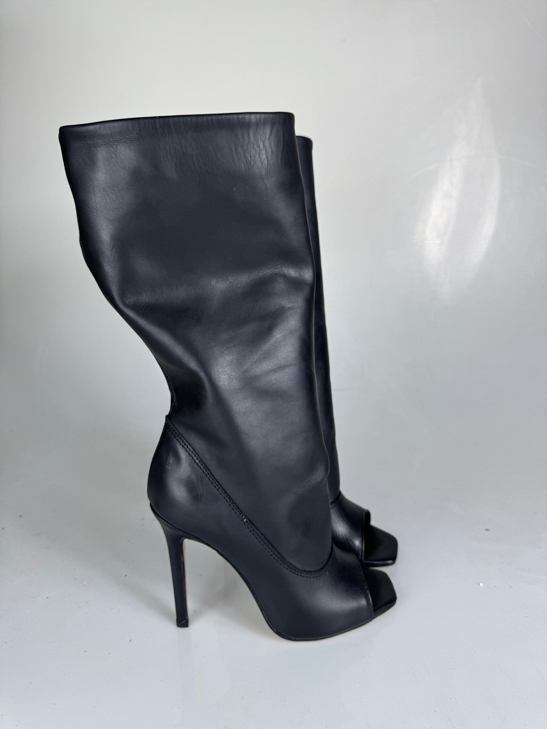 Marika2024 black leather