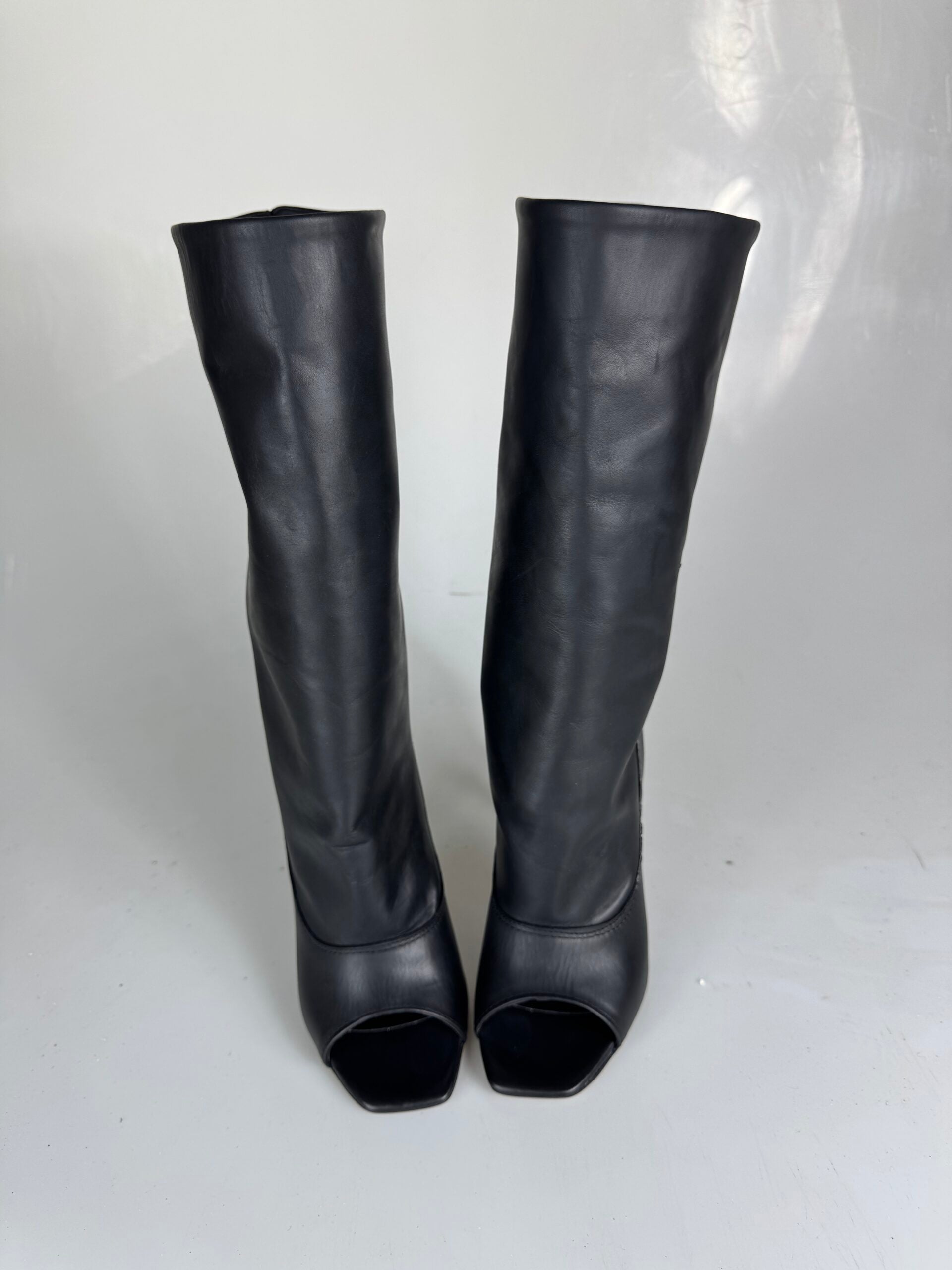 Marika2024 black leather