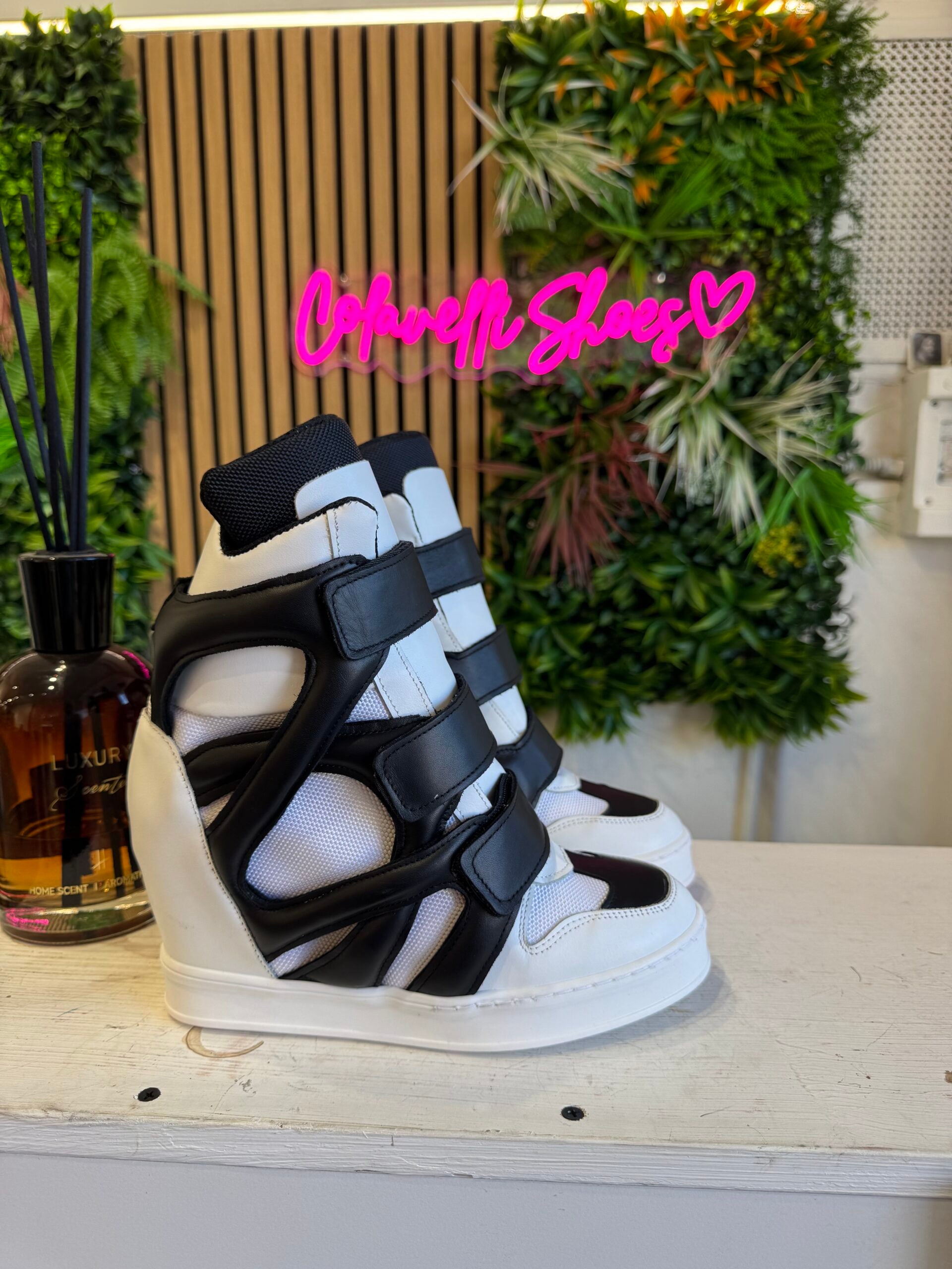 Full up train black suede leather ice