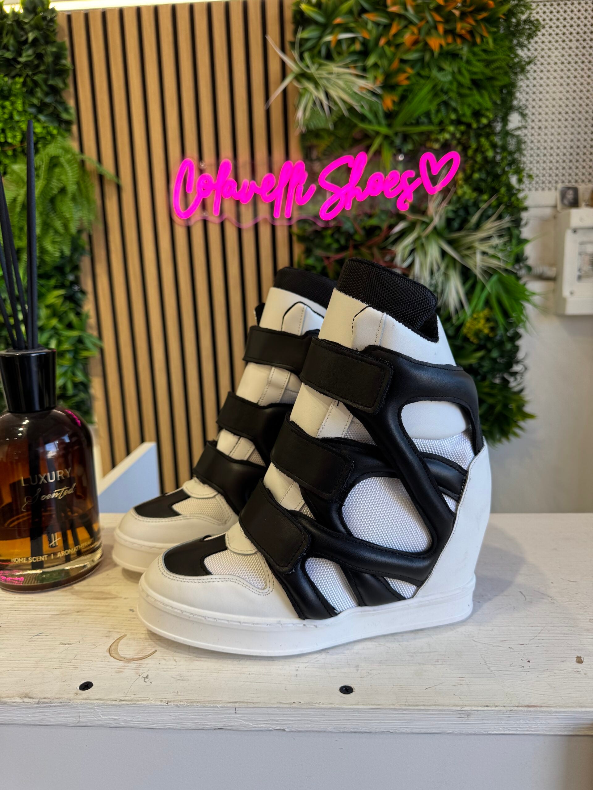 Full up train black suede leather ice