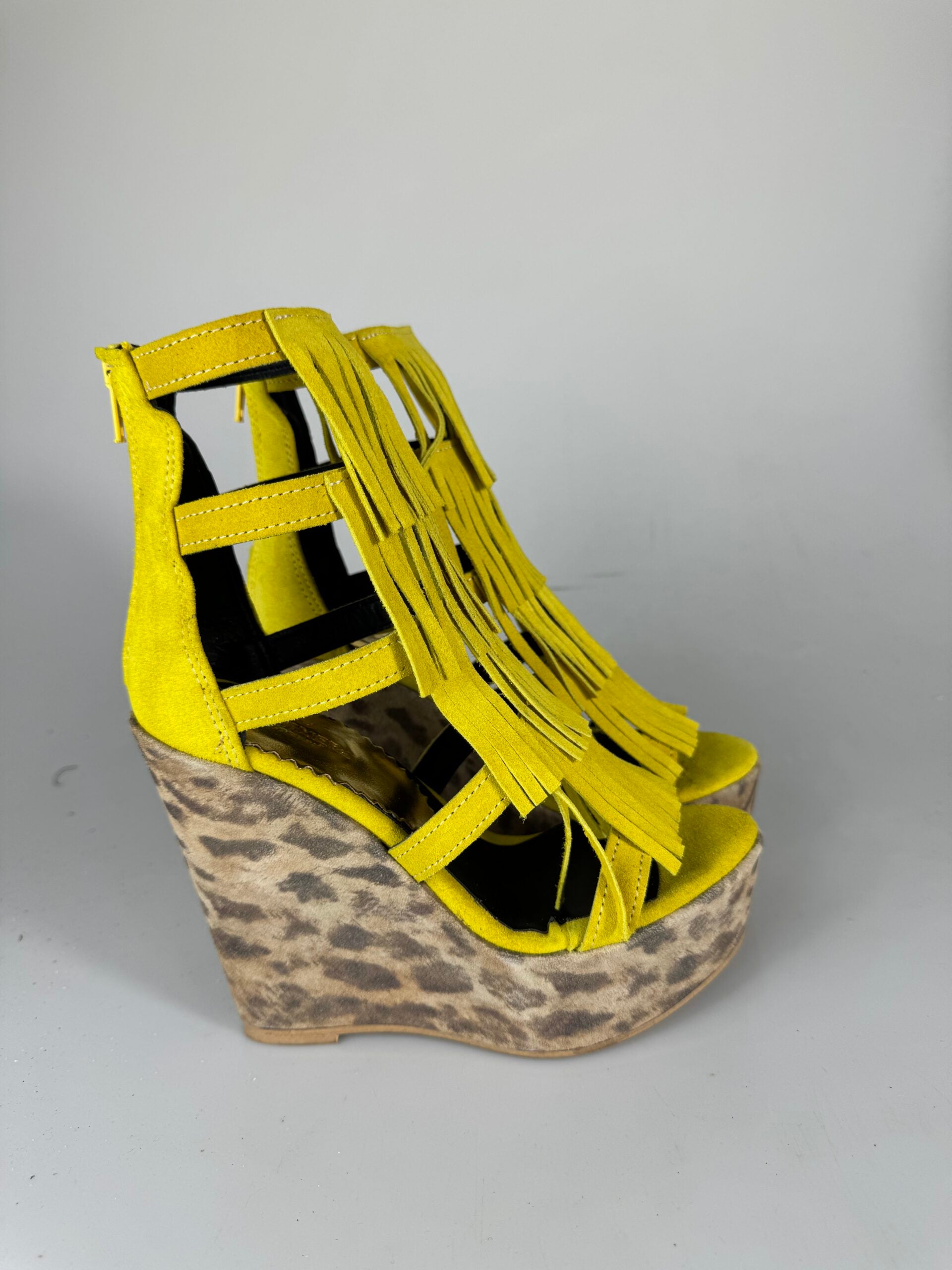 Carmensita Aphrodite Yellow Suede Spotted Rip