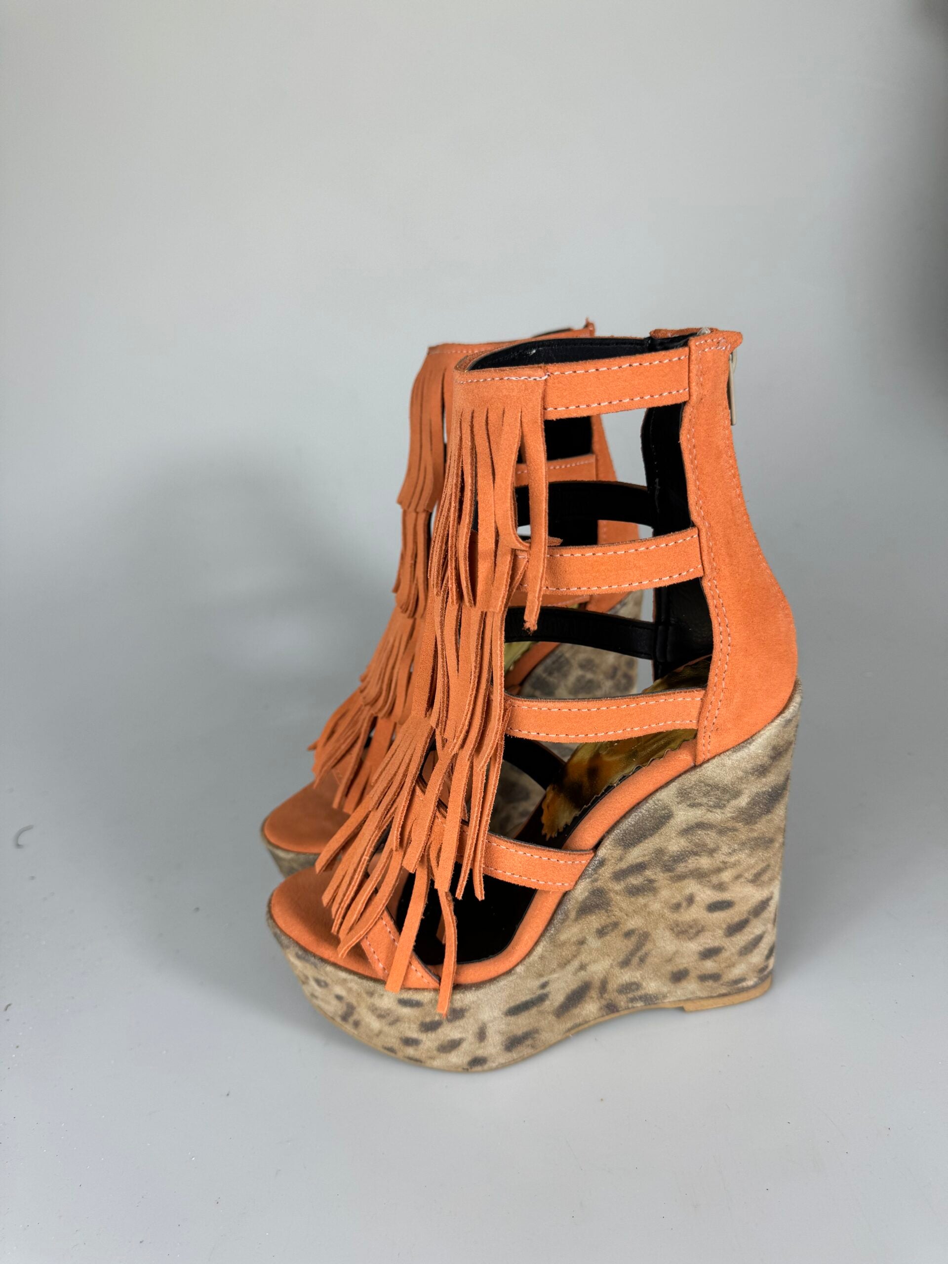 Carmensita Aphrodite Suede Orange Spotted Rip