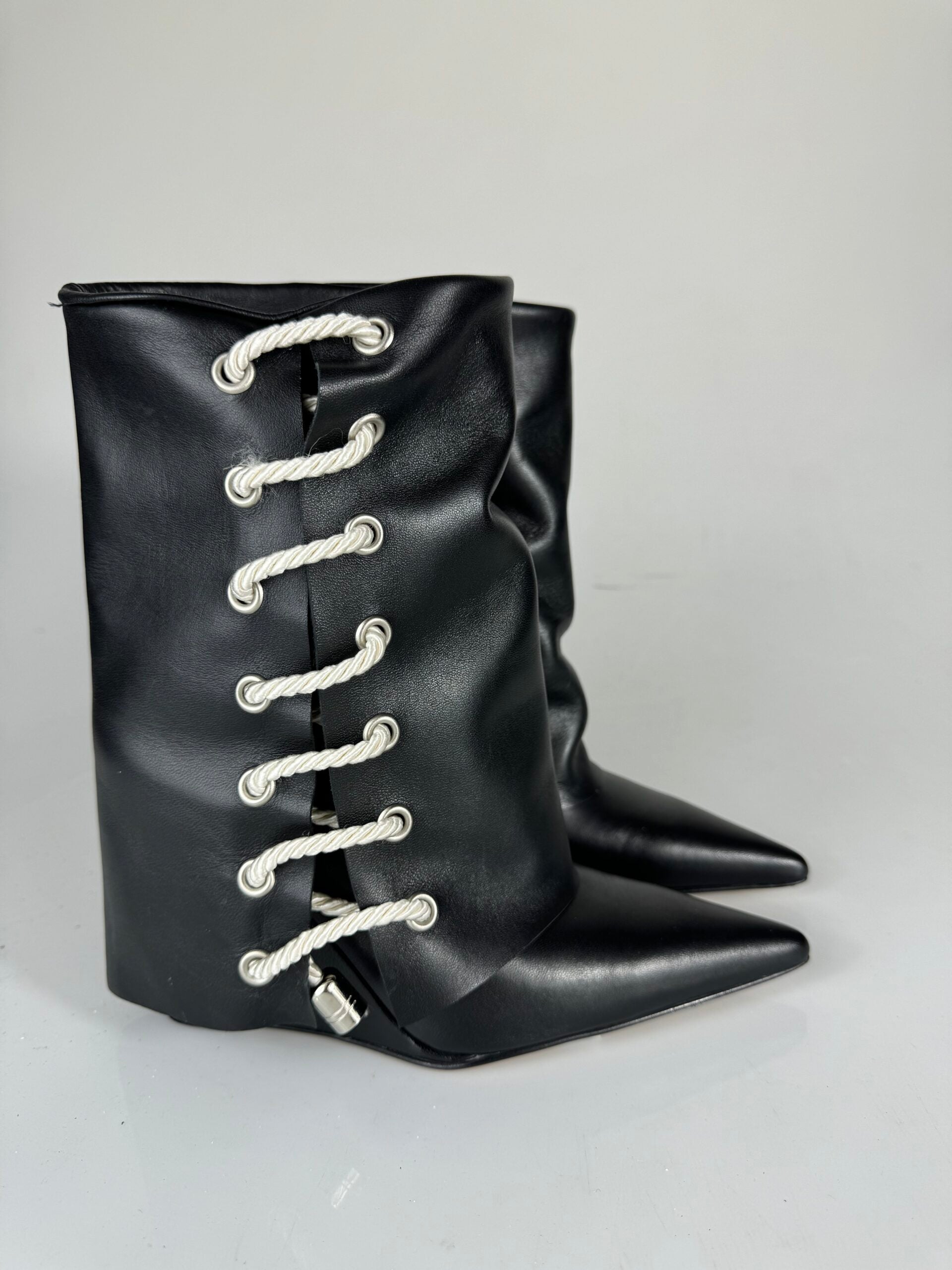 Acapulco SE159 black calfskin