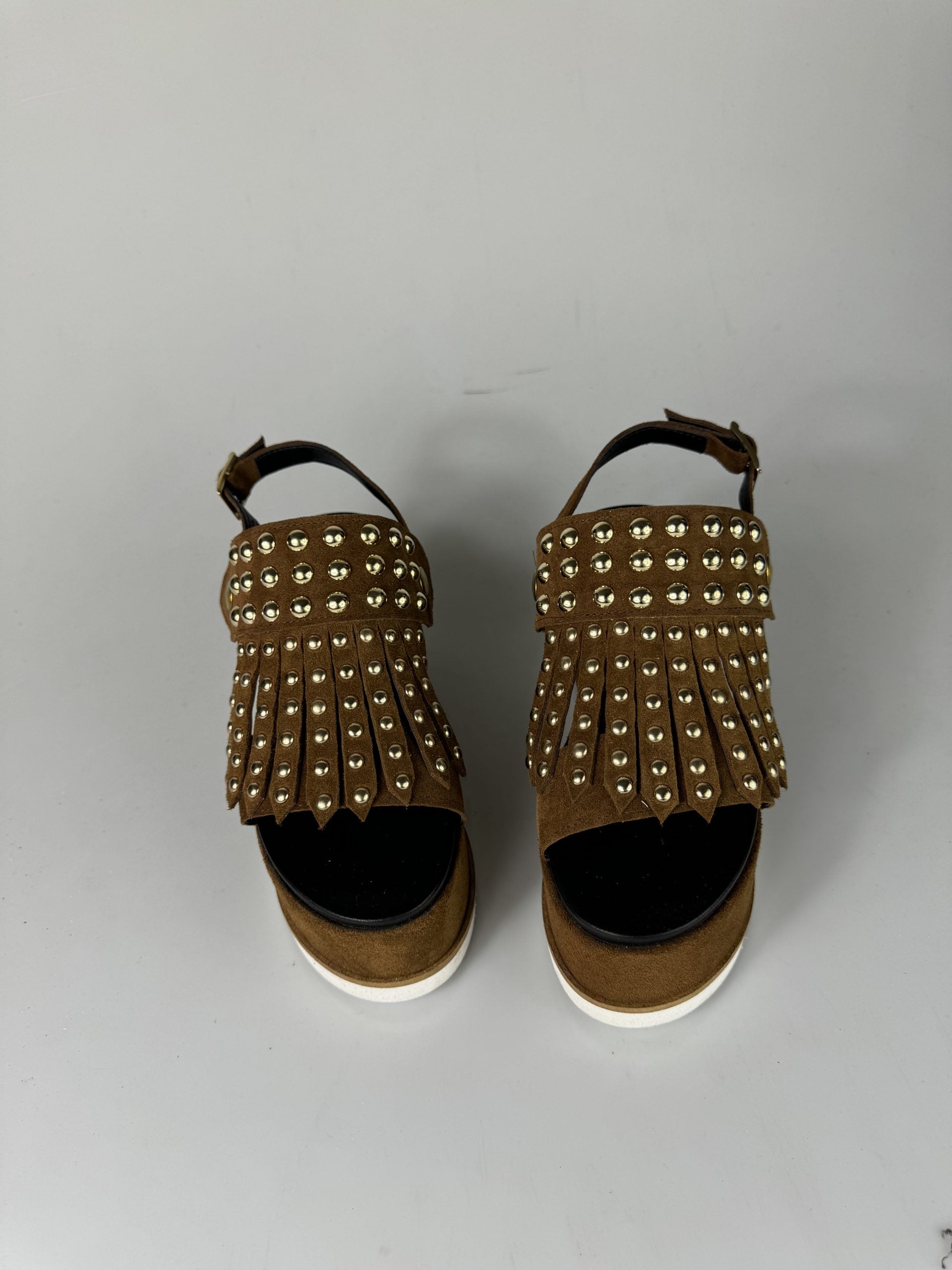 Holly51 leather cam with gold studs