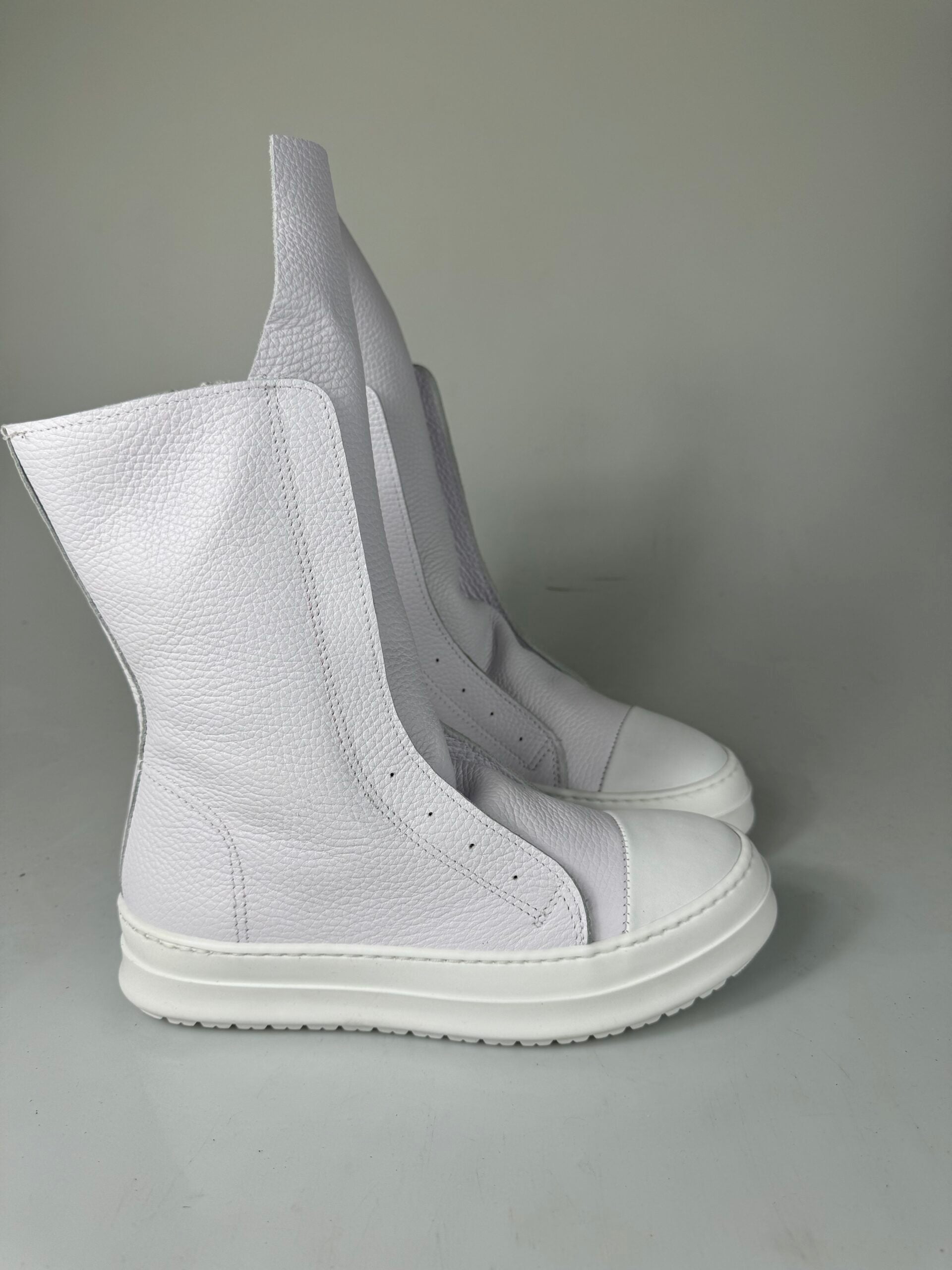 Tore01 white leather
