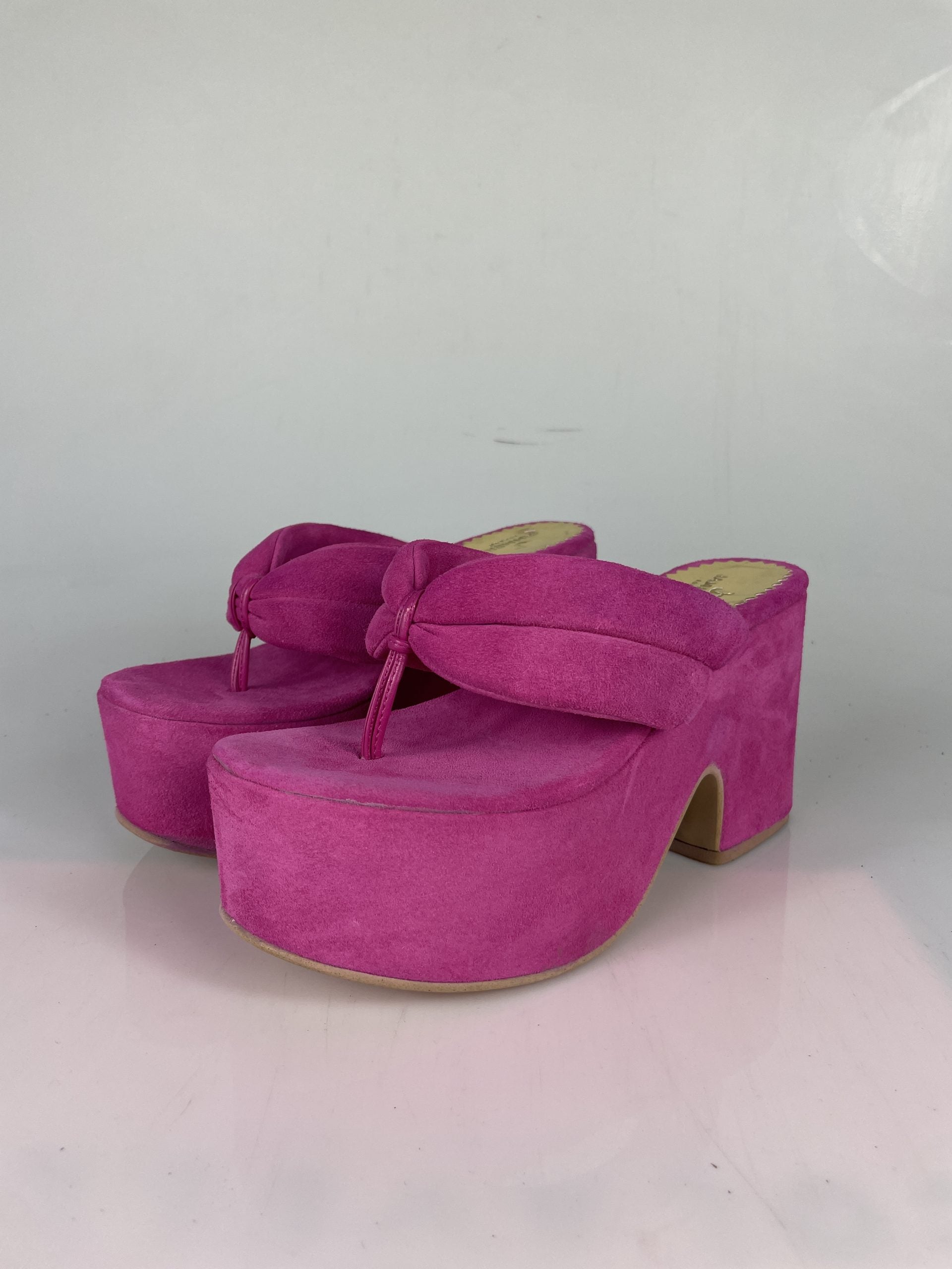 Fuchsia suede morosita