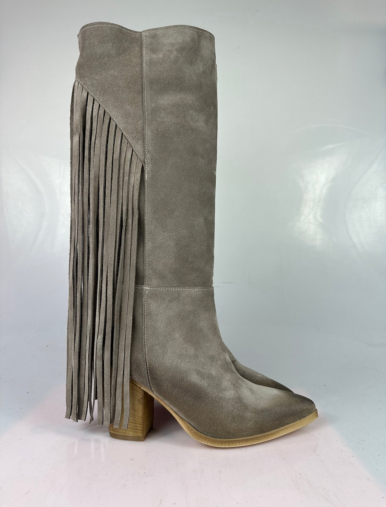 Camperos Cesare beige suede 
