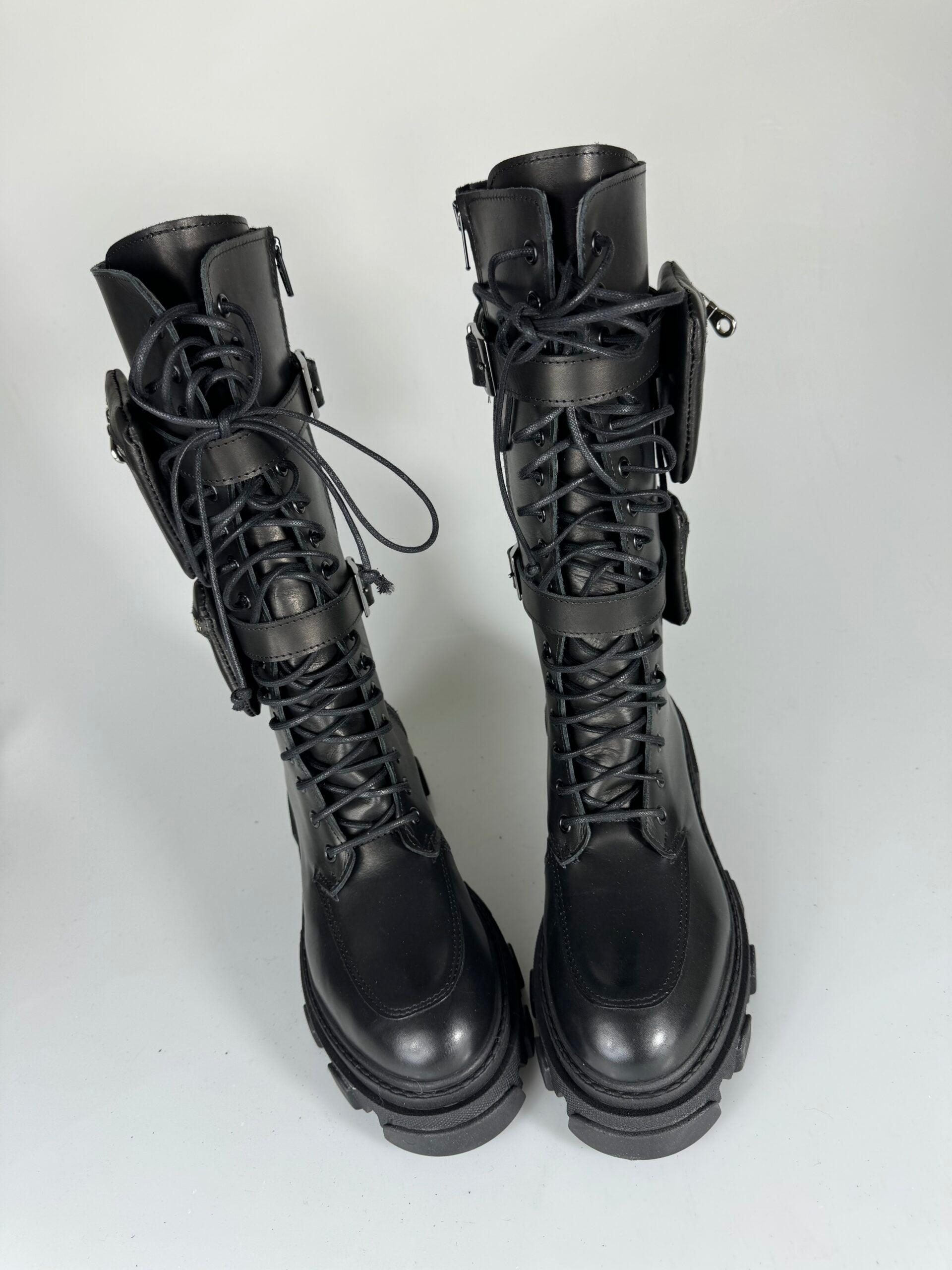 wake1 black leather