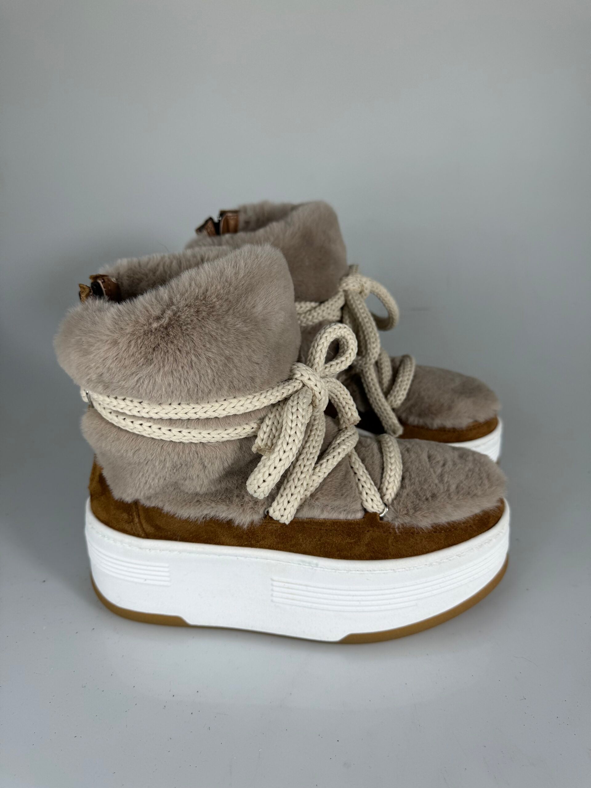 Wolf7 Cam Leather Fur Beige