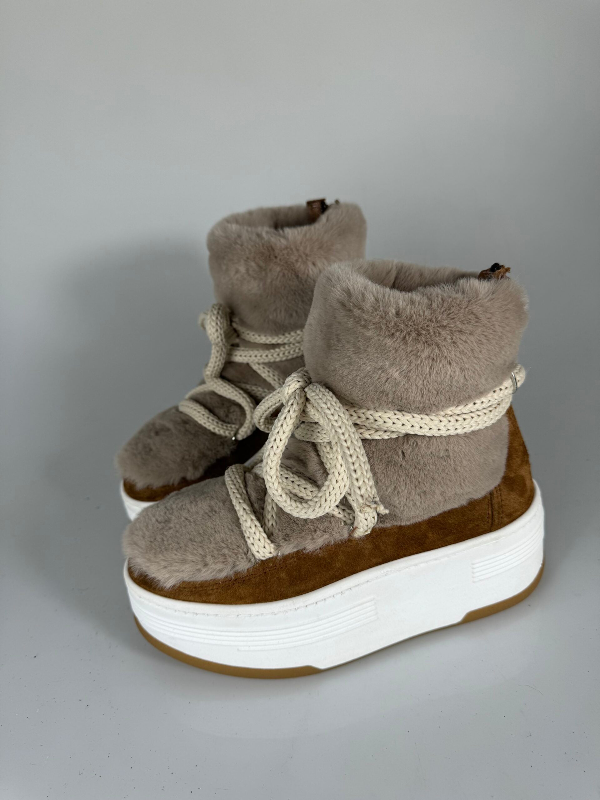 Wolf7 Cam Leather Fur Beige