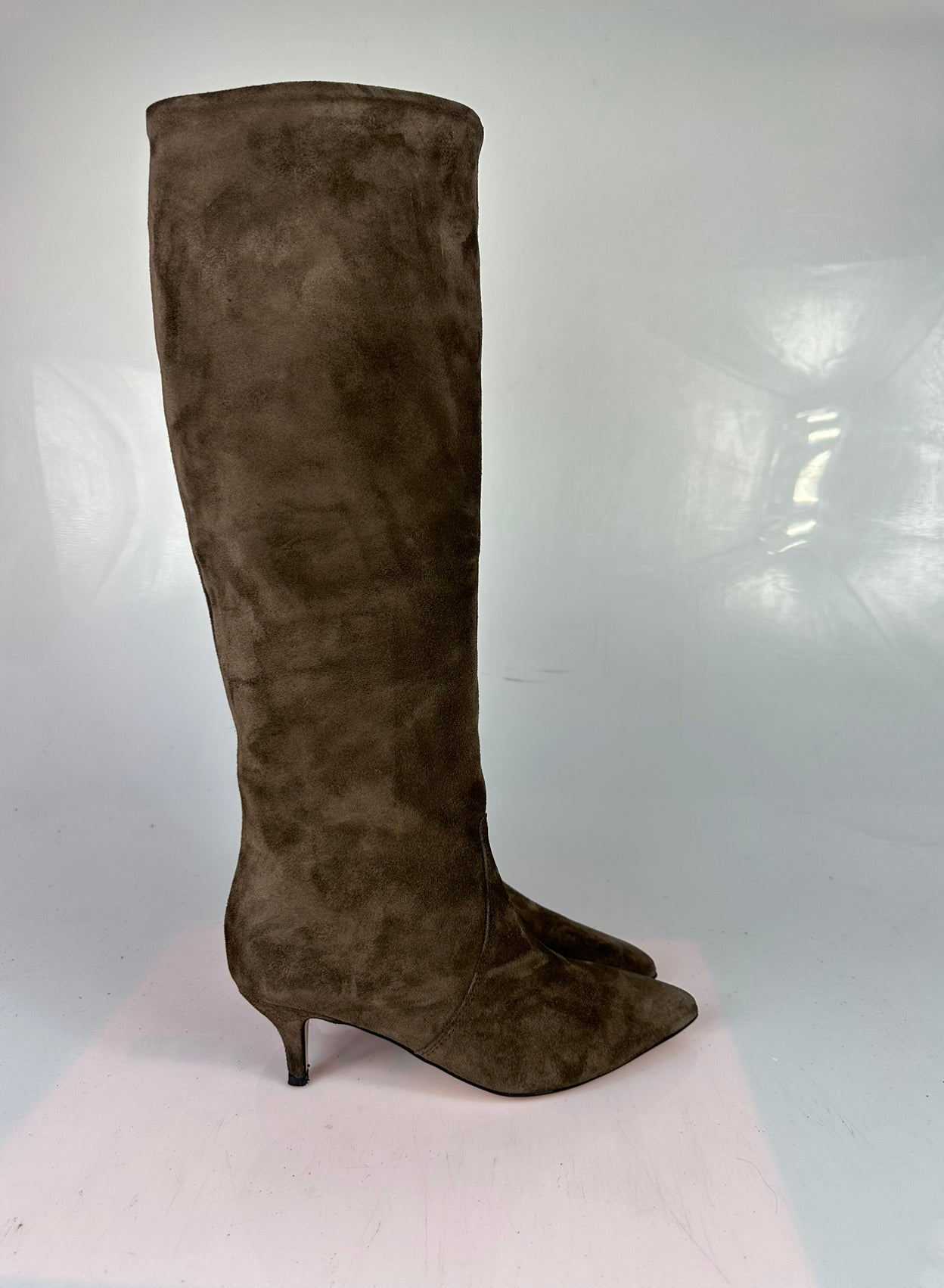 Flaminia no f. dove grey suede