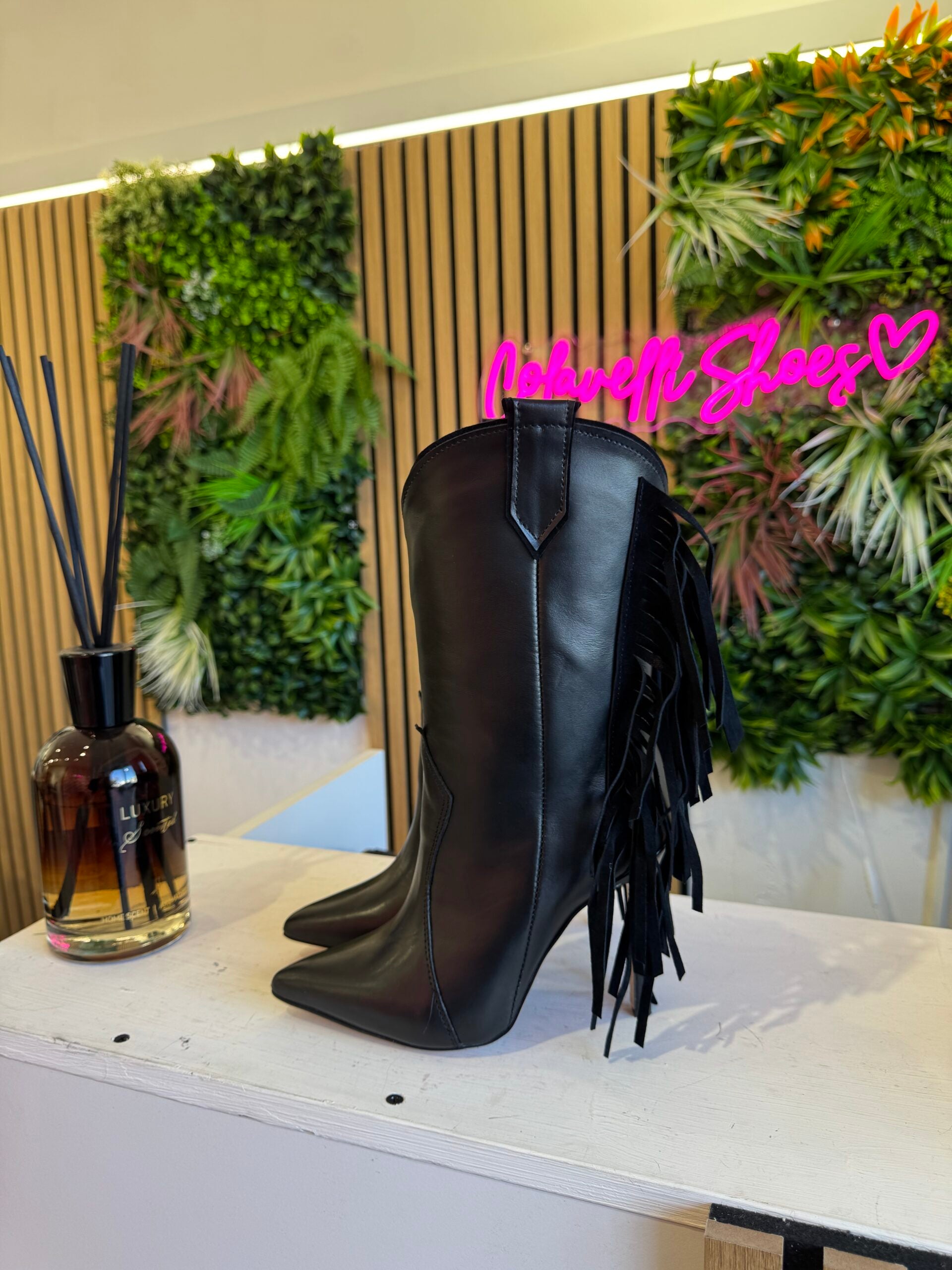 Ibiza black leather