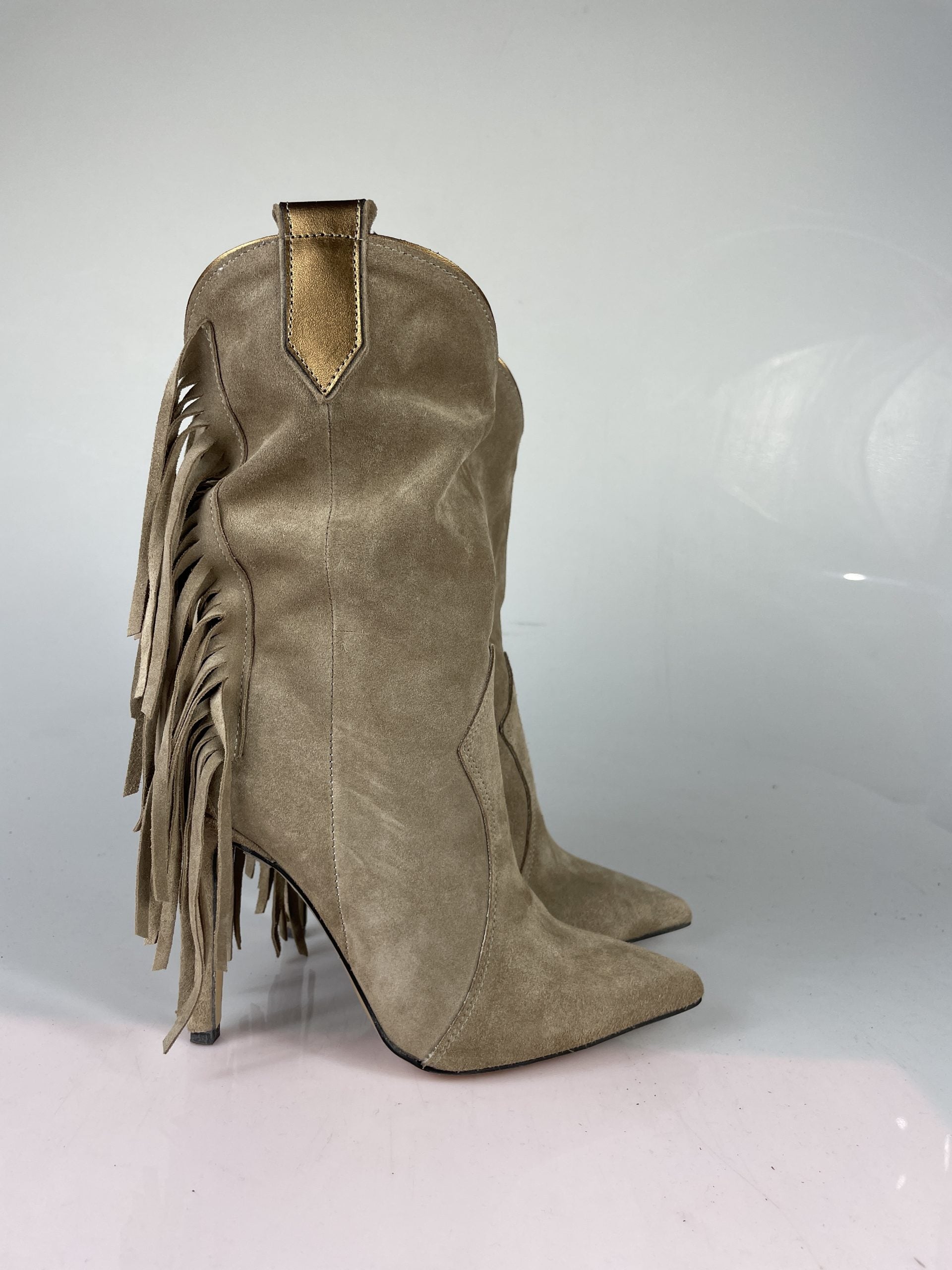 Ibiza beige suede