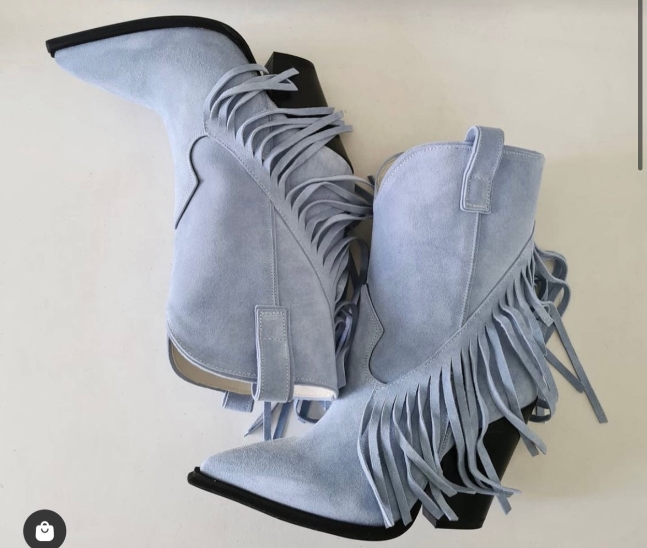 Gabriella8 light blue cam