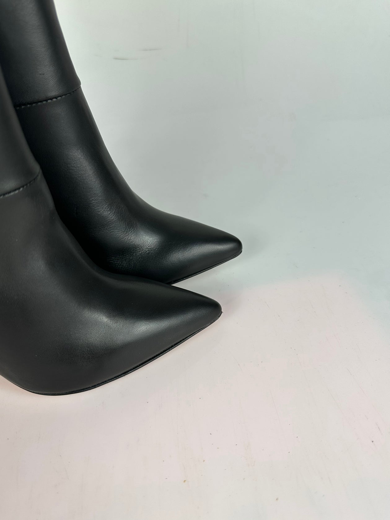 1578 black leather