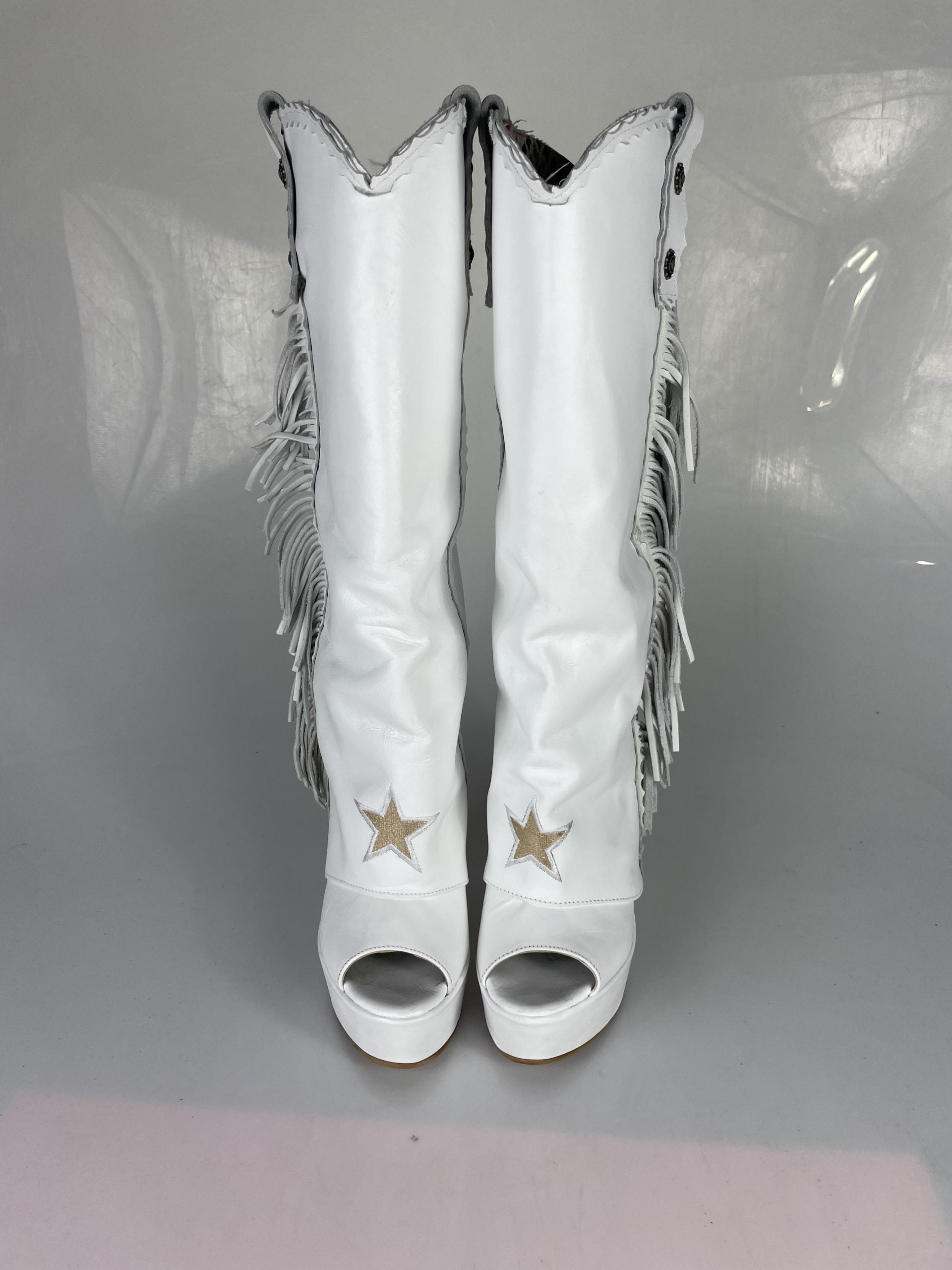 Carmensita euphoria white skin